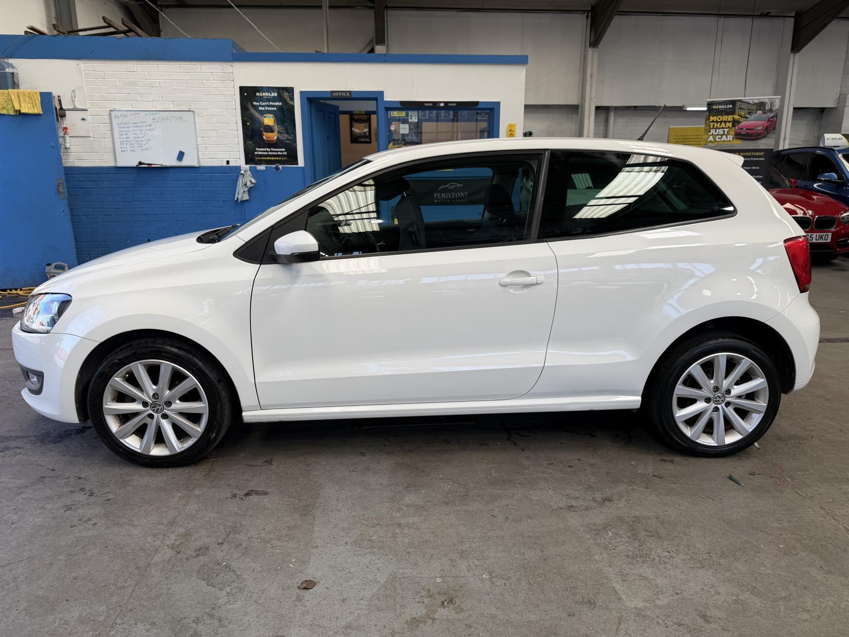 Volkswagen Polo - Image 2