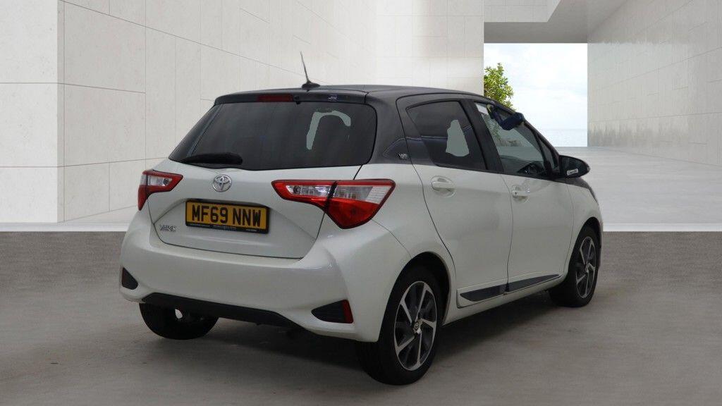 Toyota Yaris - Image 4