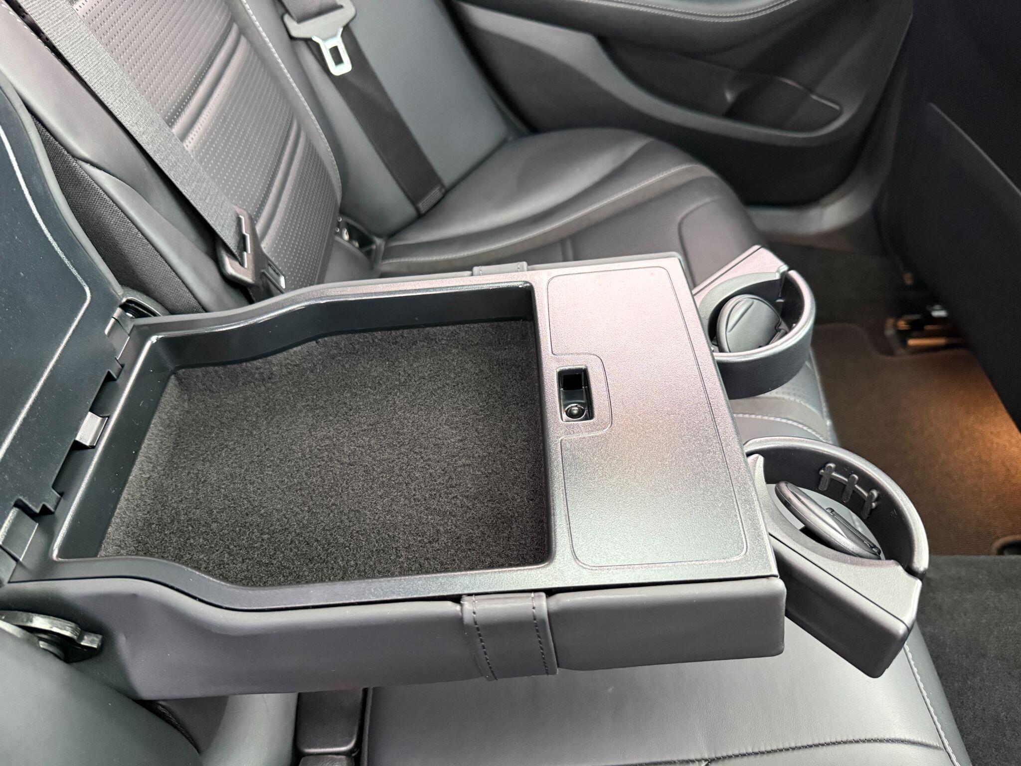 Mercedes C Class - Image 37