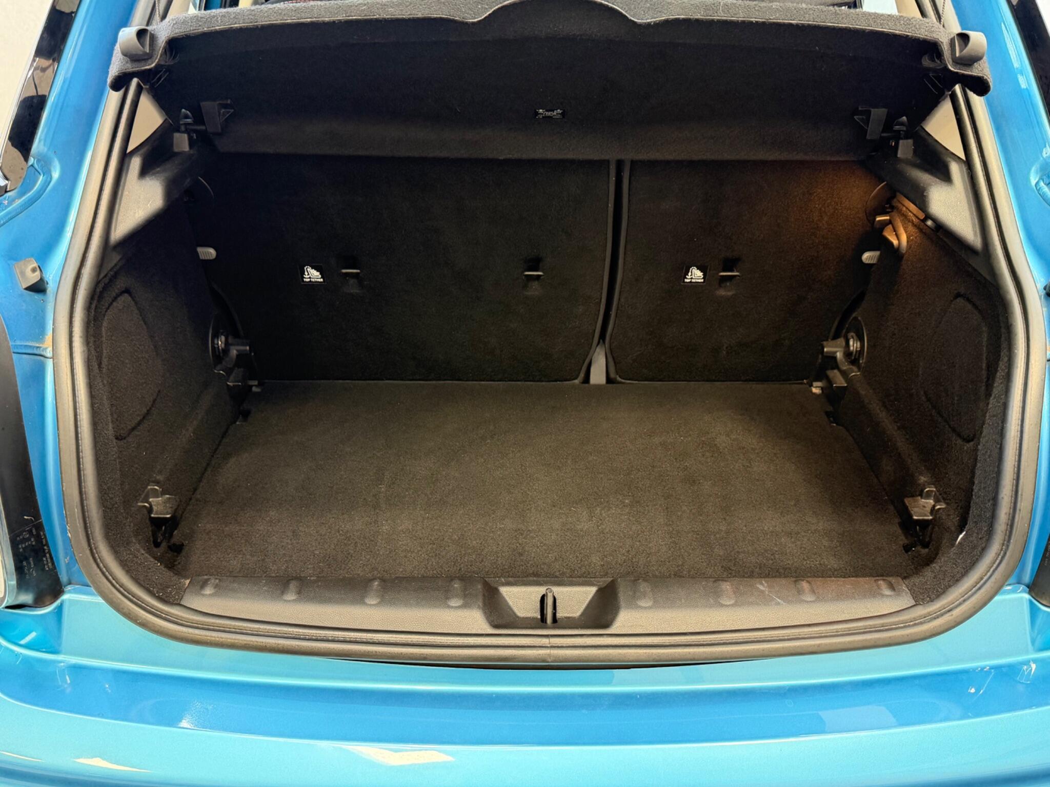 MINI Hatch - Image 25