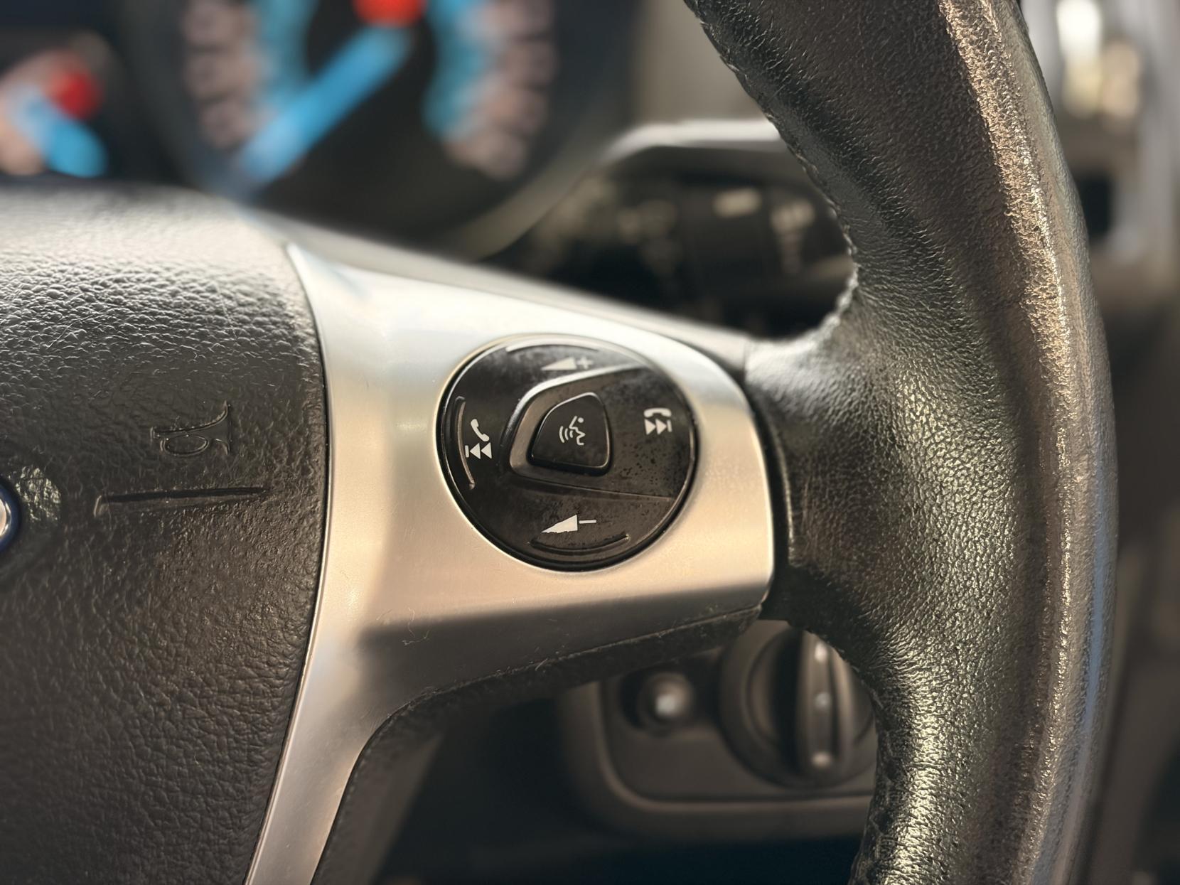 Ford Kuga - Image 15
