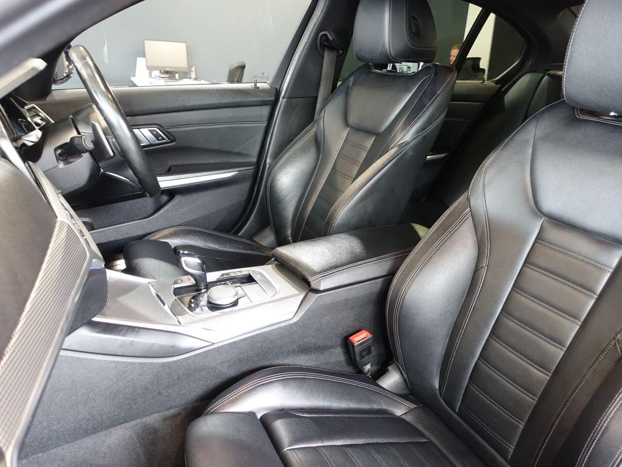 BMW 3 Series - Image 2