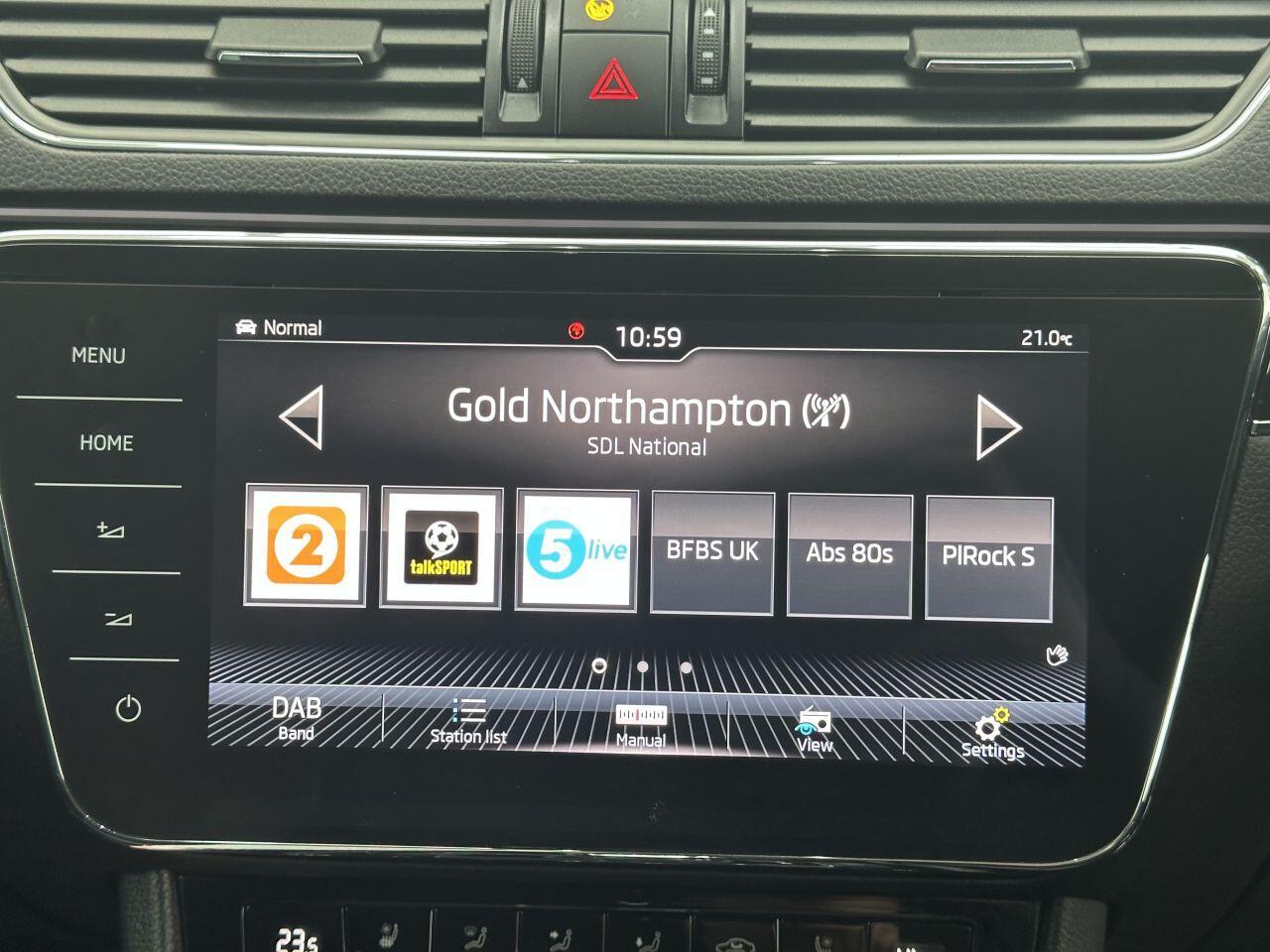 Skoda Superb - Image 30