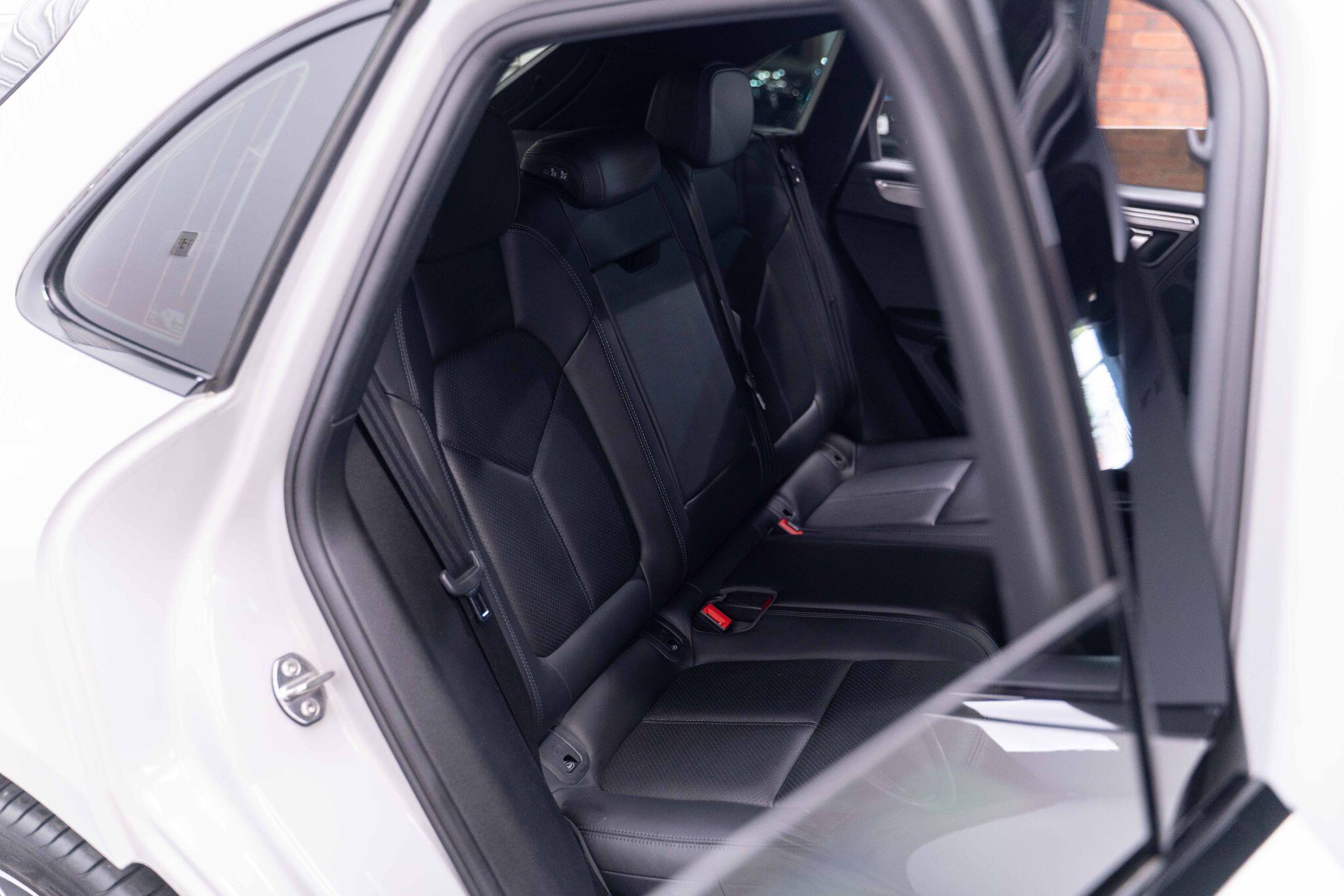 Porsche Macan - Image 15