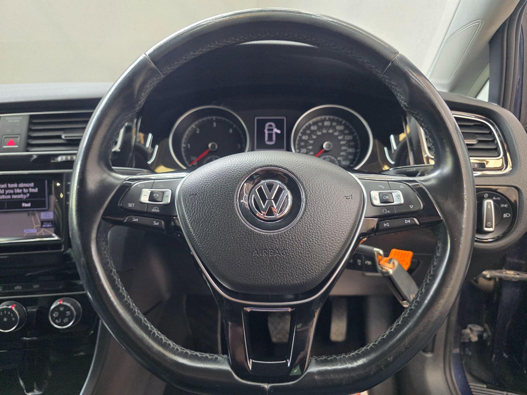 Volkswagen Golf - Image 20