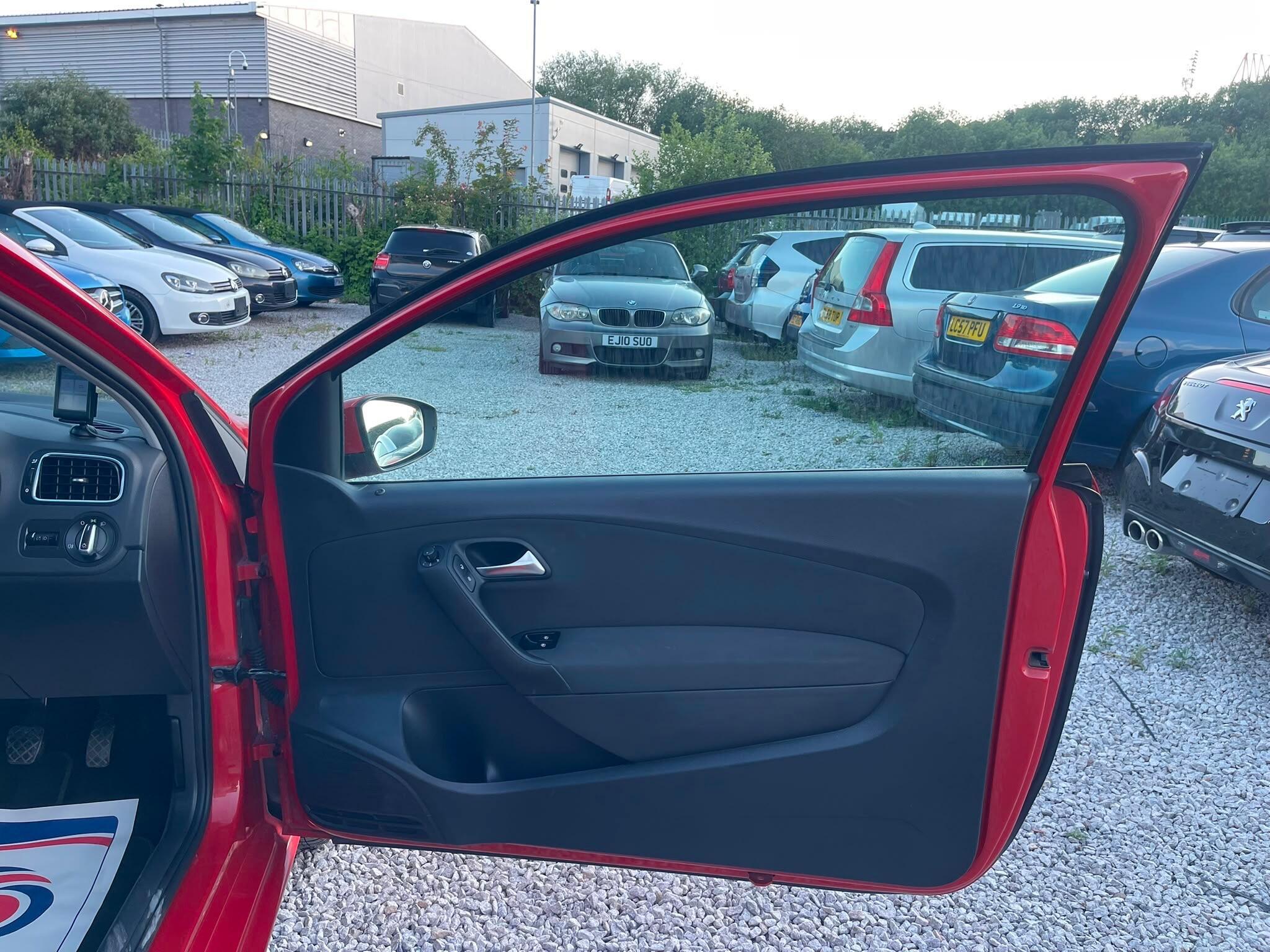 Volkswagen Polo - Image 13