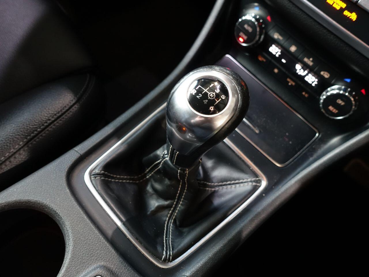 Mercedes-benz GLA - Image 23