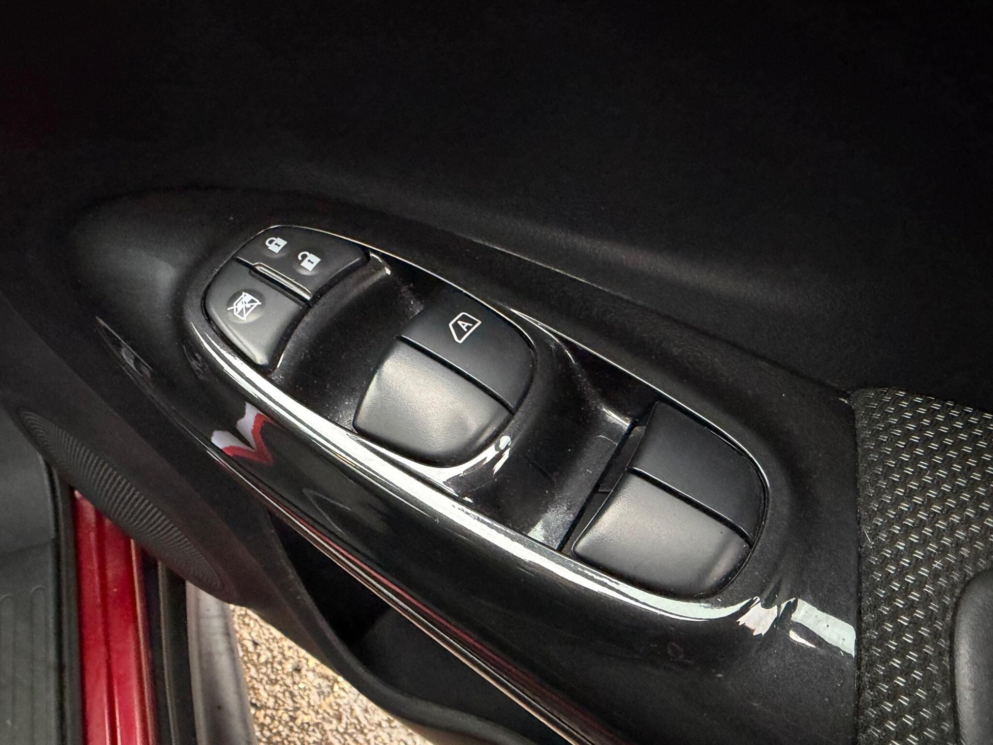 Nissan Juke - Image 15