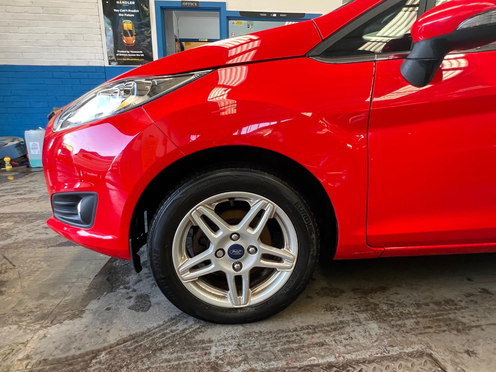 Ford Fiesta - Image 17