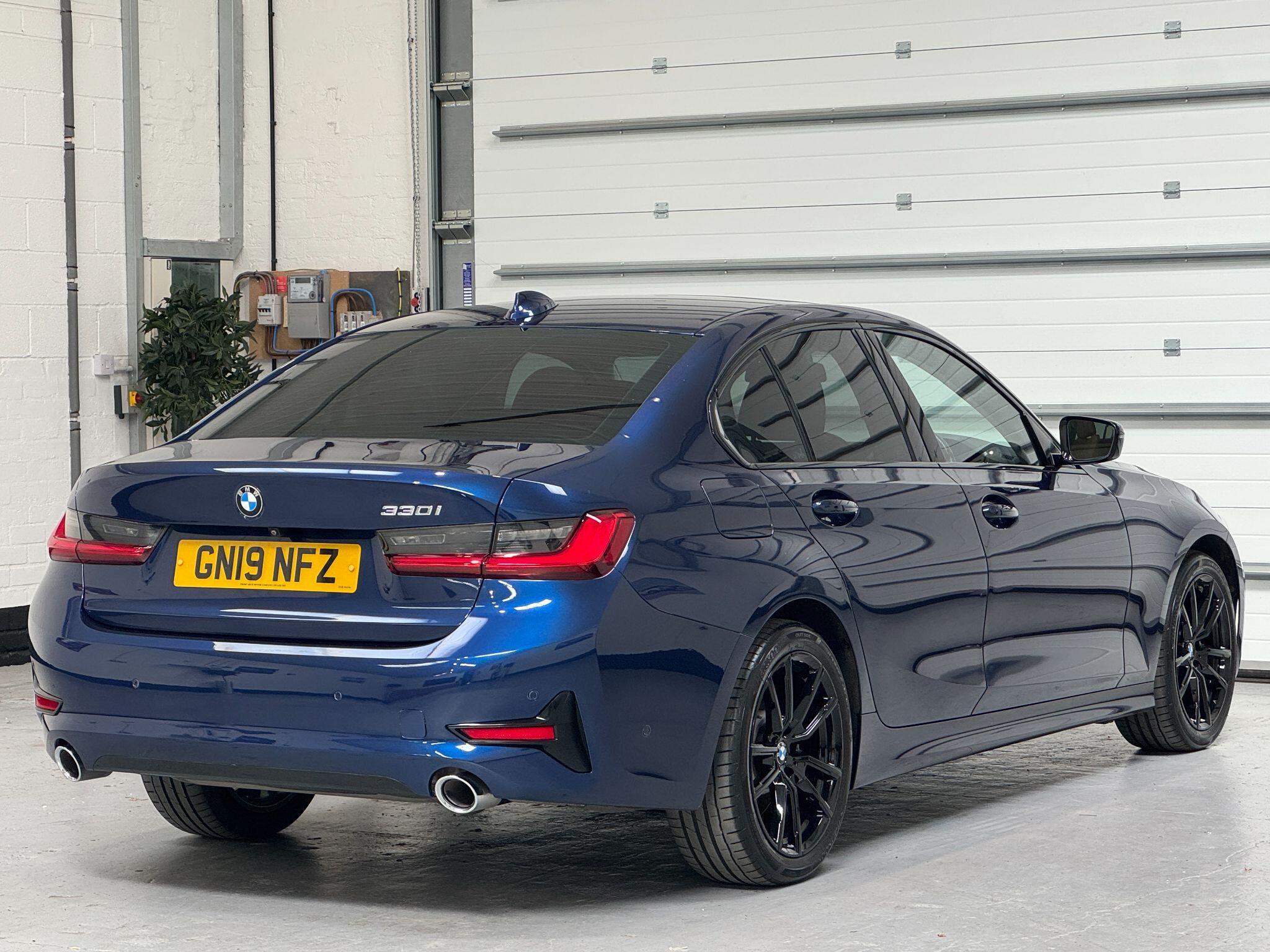 BMW 3 Series - Image 11