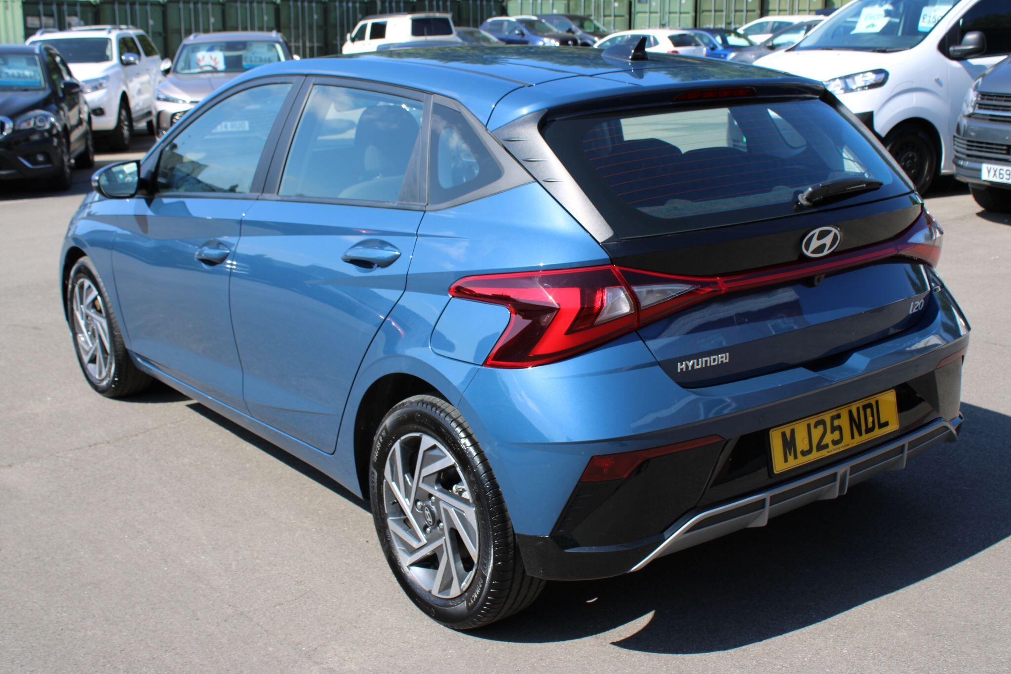 Hyundai i20 - Image 18