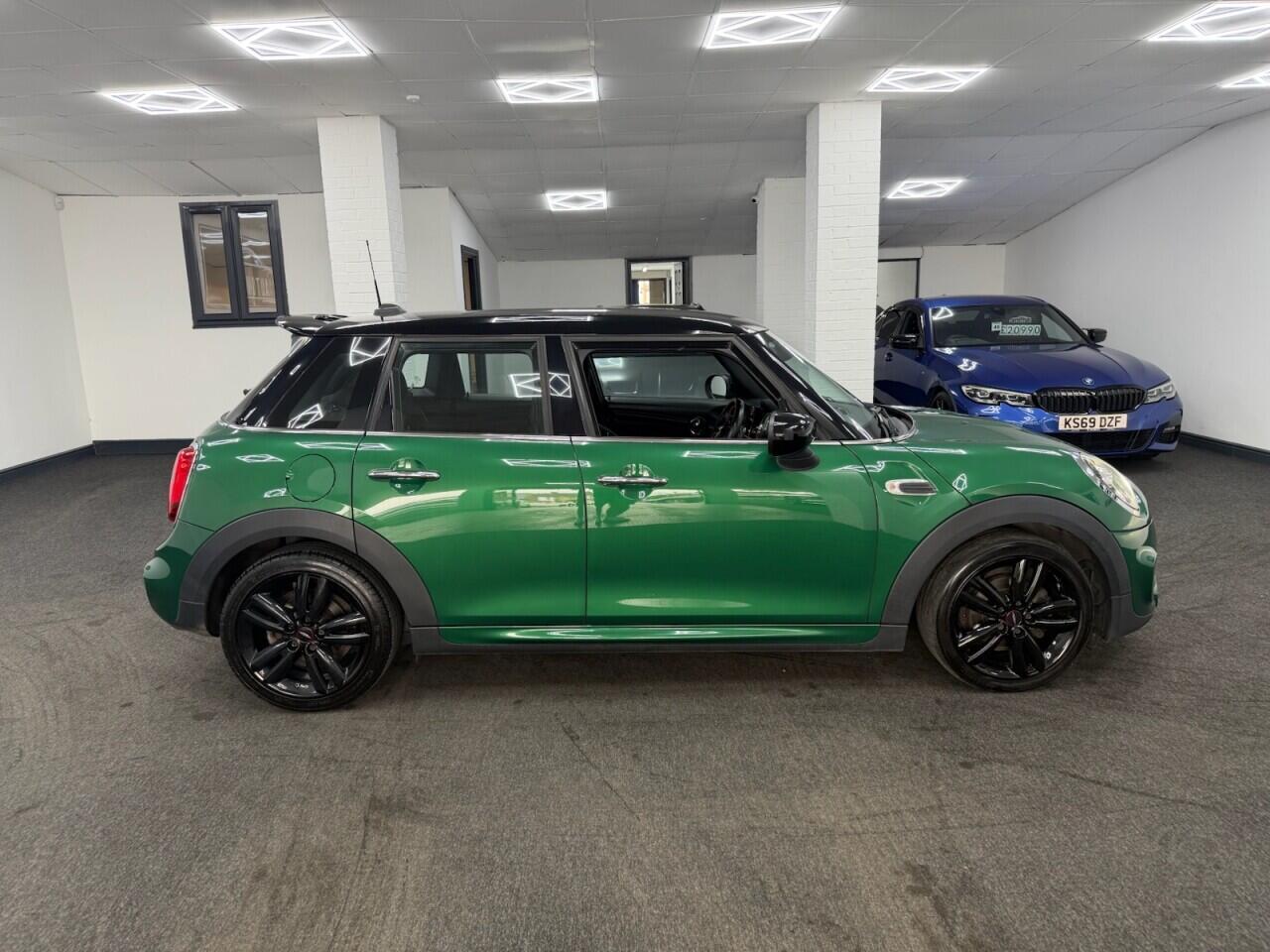 MINI Hatch - Image 3