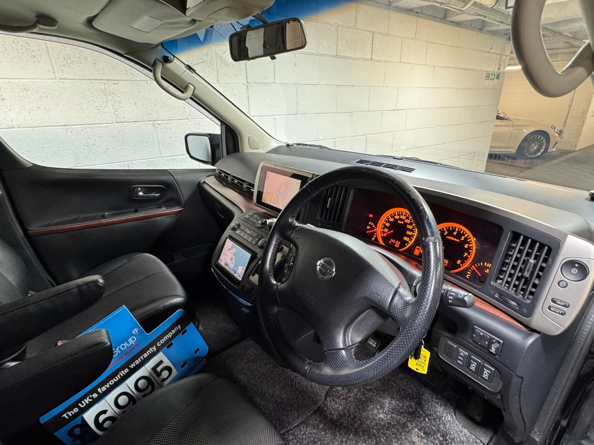 Nissan Elgrand - Image 8