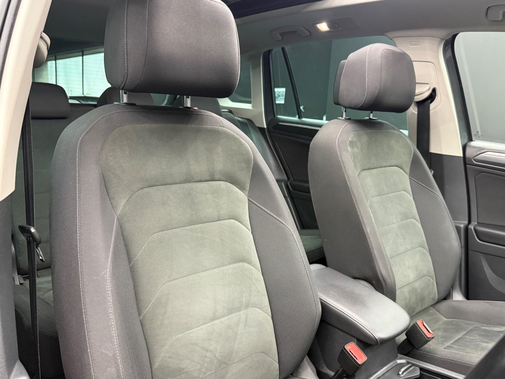 Volkswagen Tiguan - Image 11