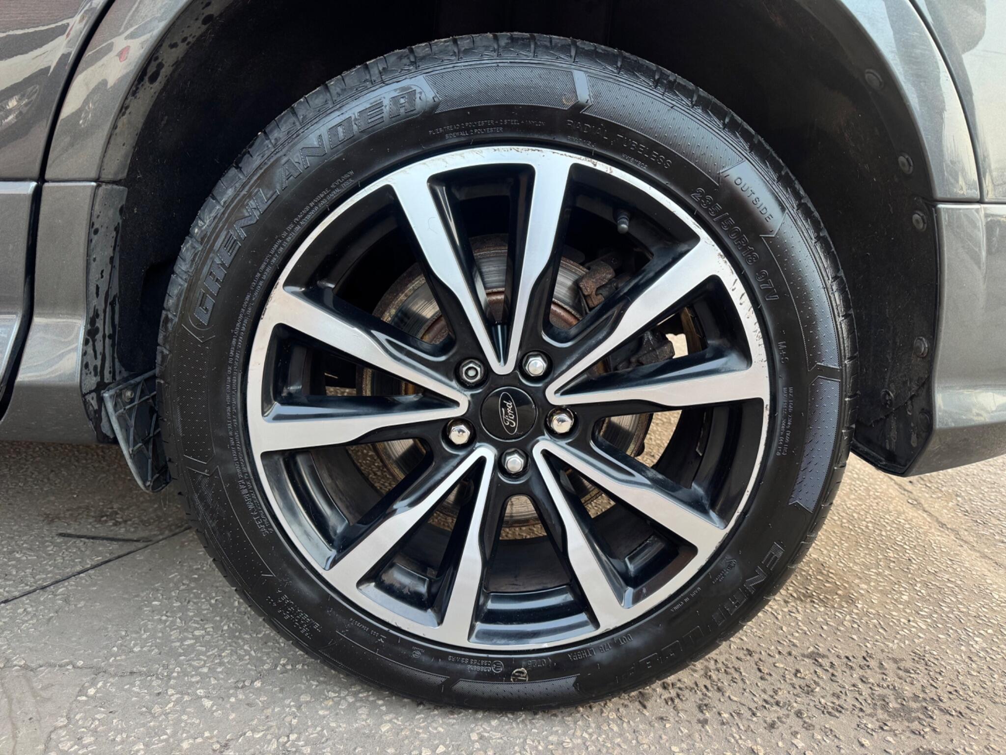 Ford Kuga - Image 33