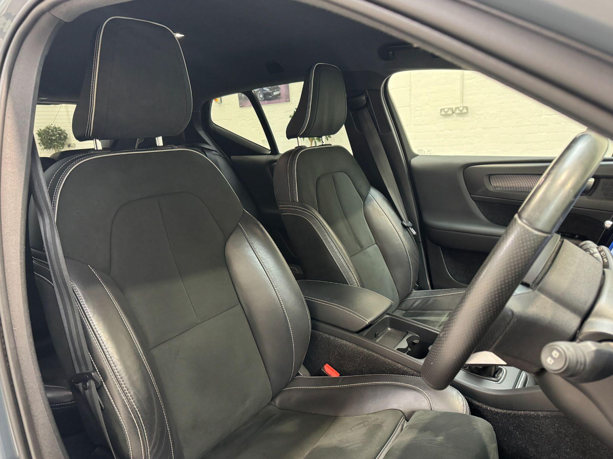 Volvo XC40 - Image 17