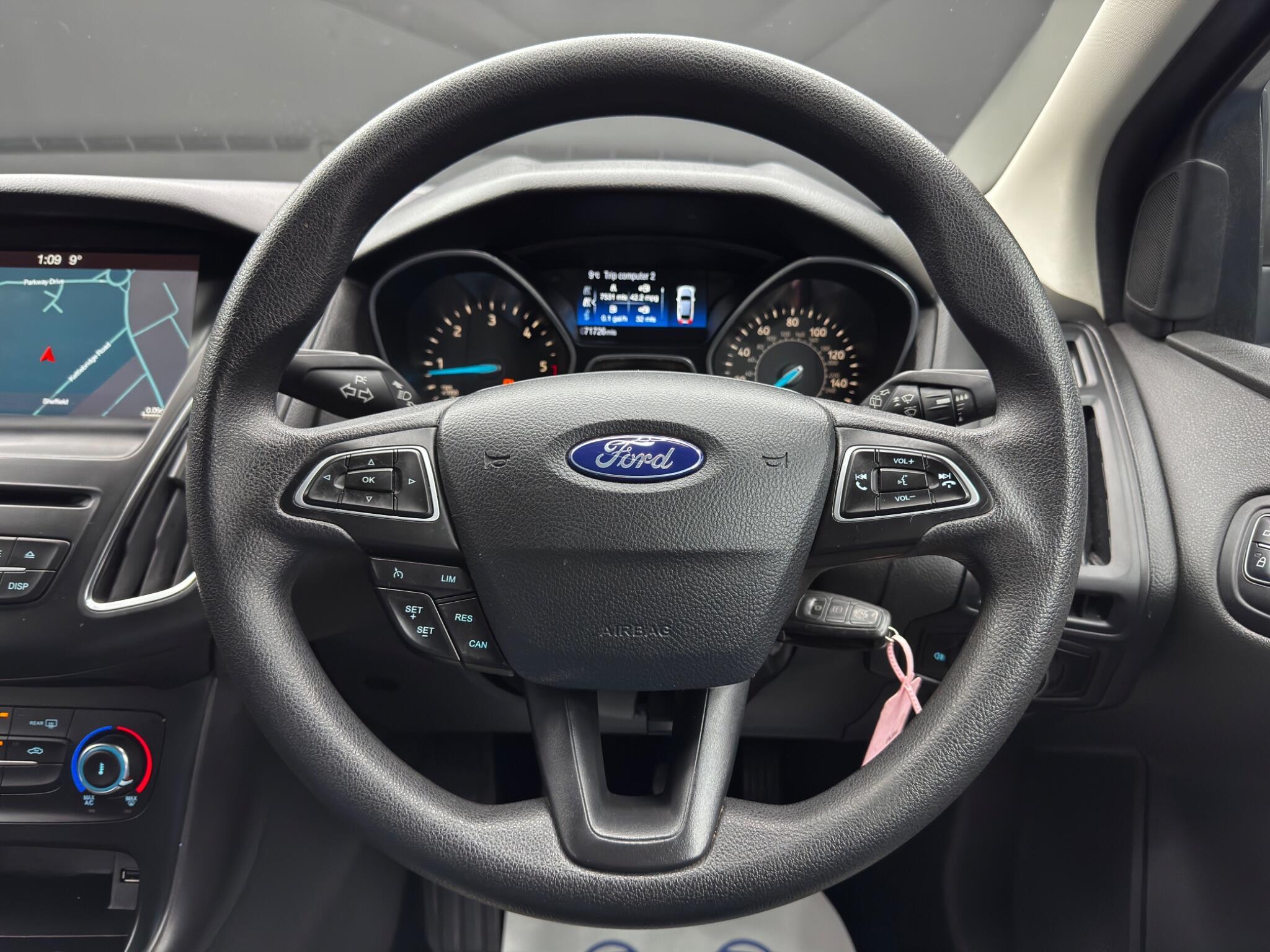 Ford Focus - Image 19
