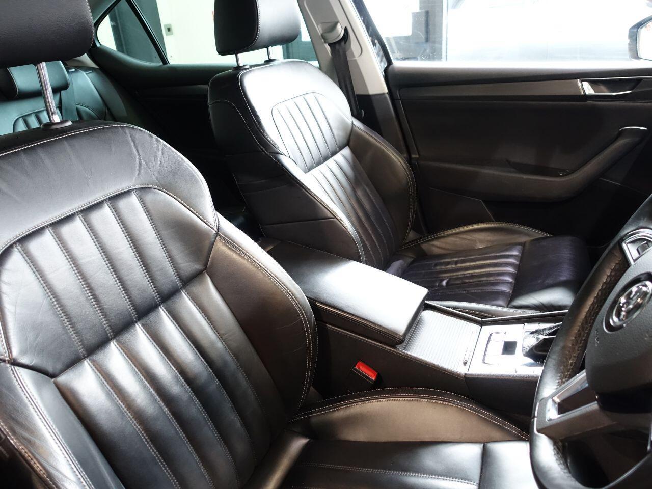Skoda Superb - Image 13