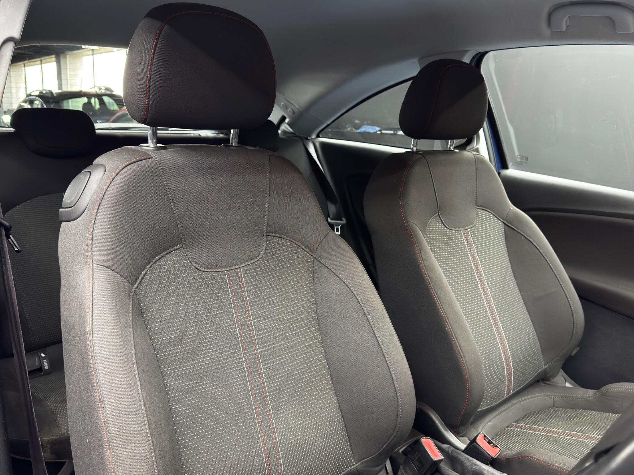 Vauxhall Corsa - Image 12