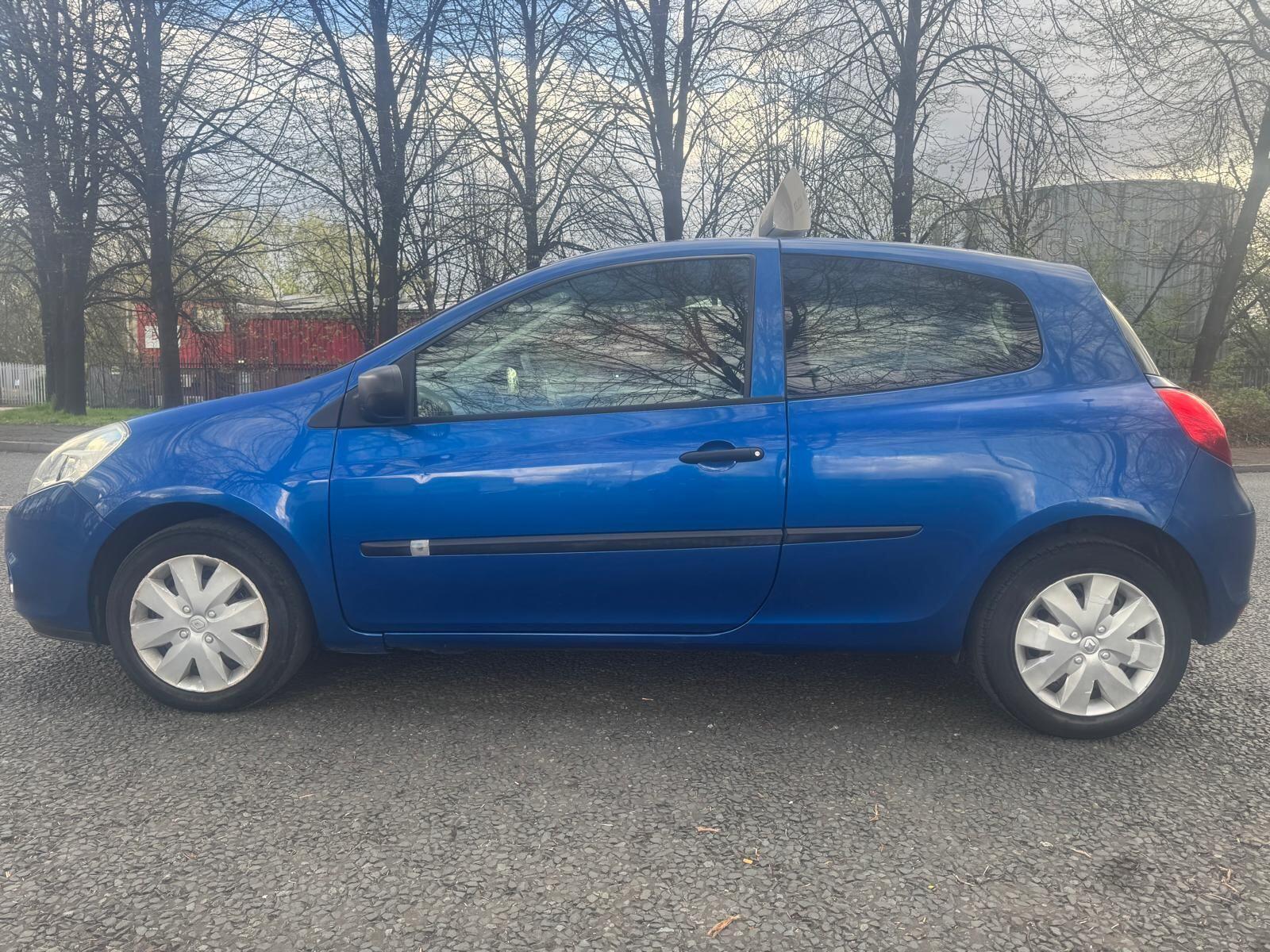 Renault Clio - Image 9