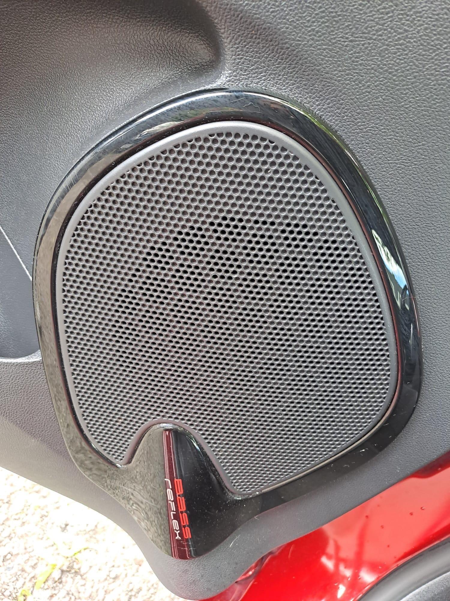 Renault Clio - Image 82