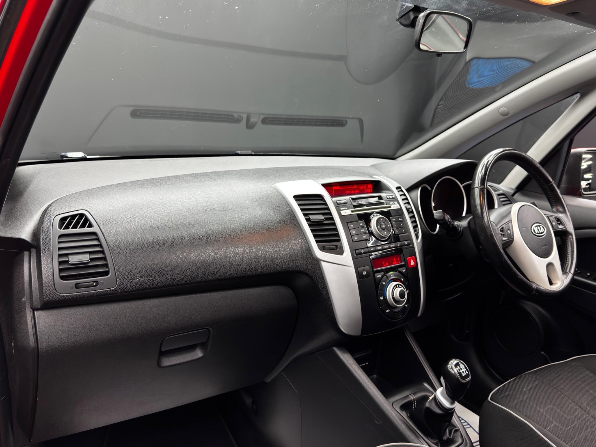 Kia Venga - Image 11