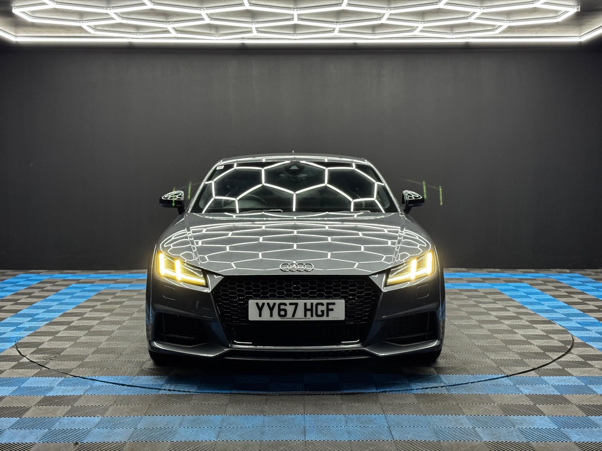 Audi TT - Image 2