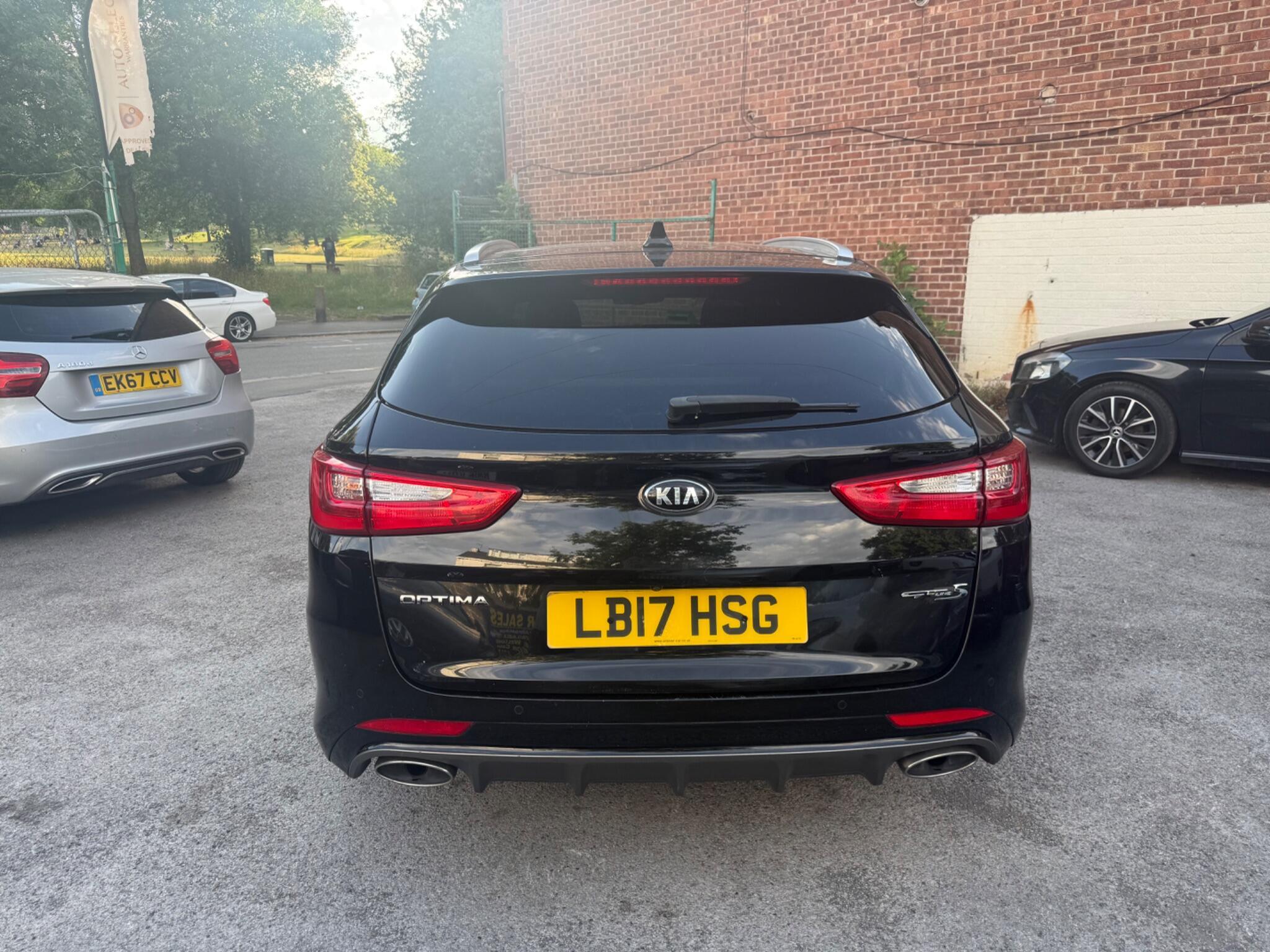 Kia Optima - Image 6