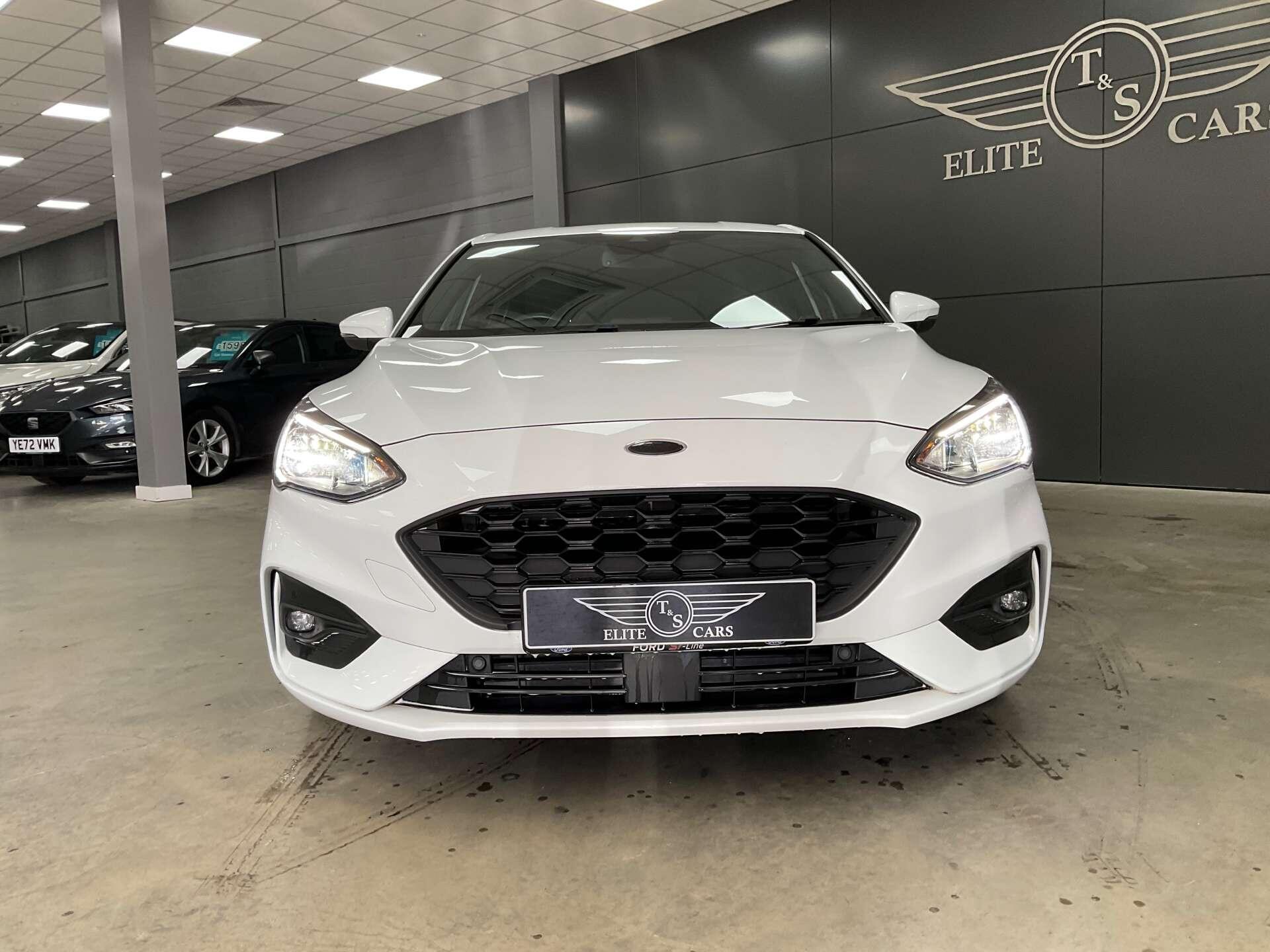 Ford Focus - Image 6