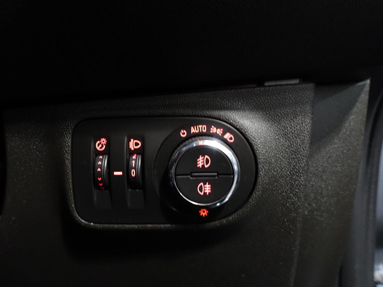 Vauxhall Corsa - Image 30