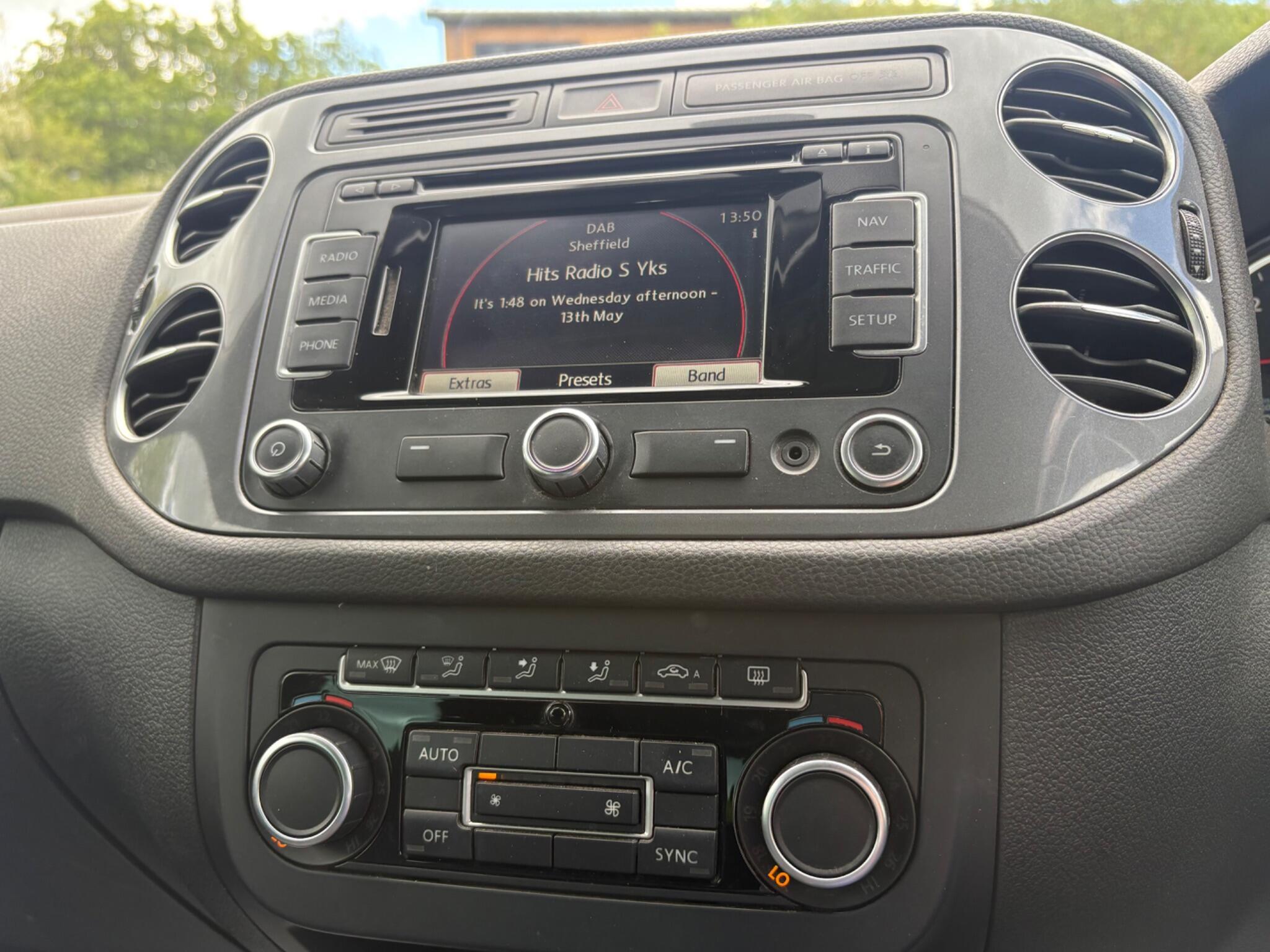 Volkswagen Tiguan - Image 38