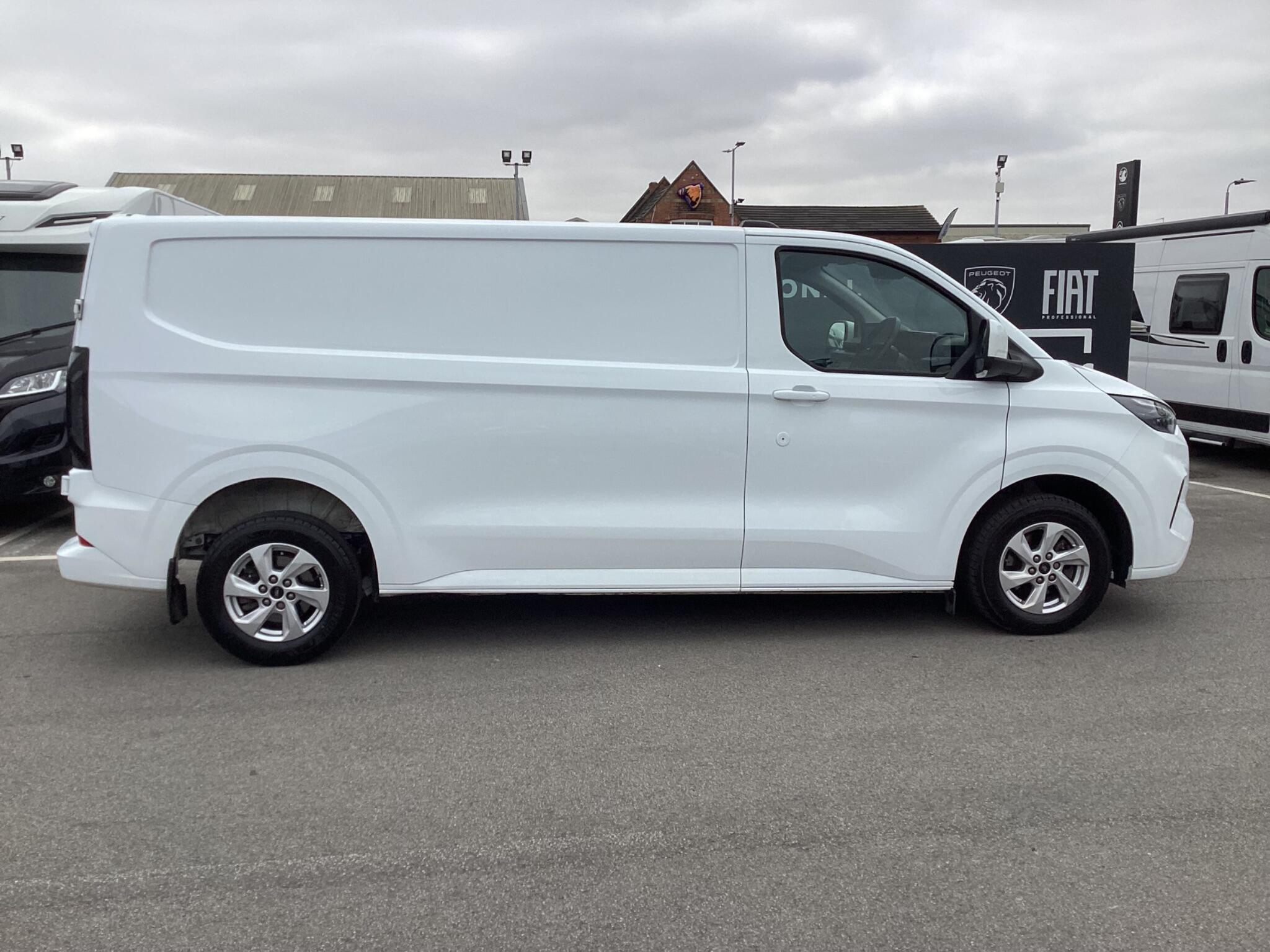 Ford Transit Custom - Image 2