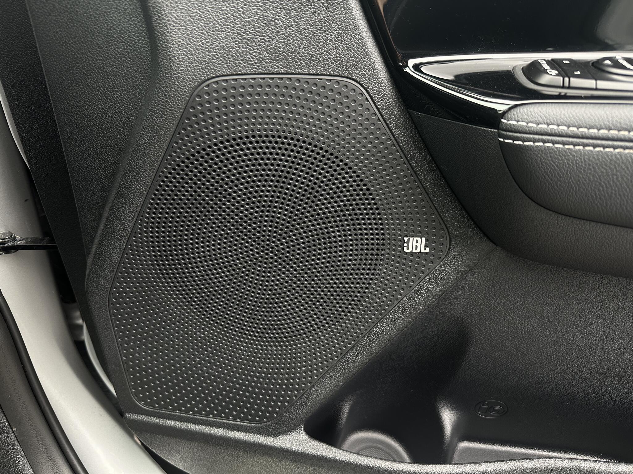 Kia Niro - Image 12