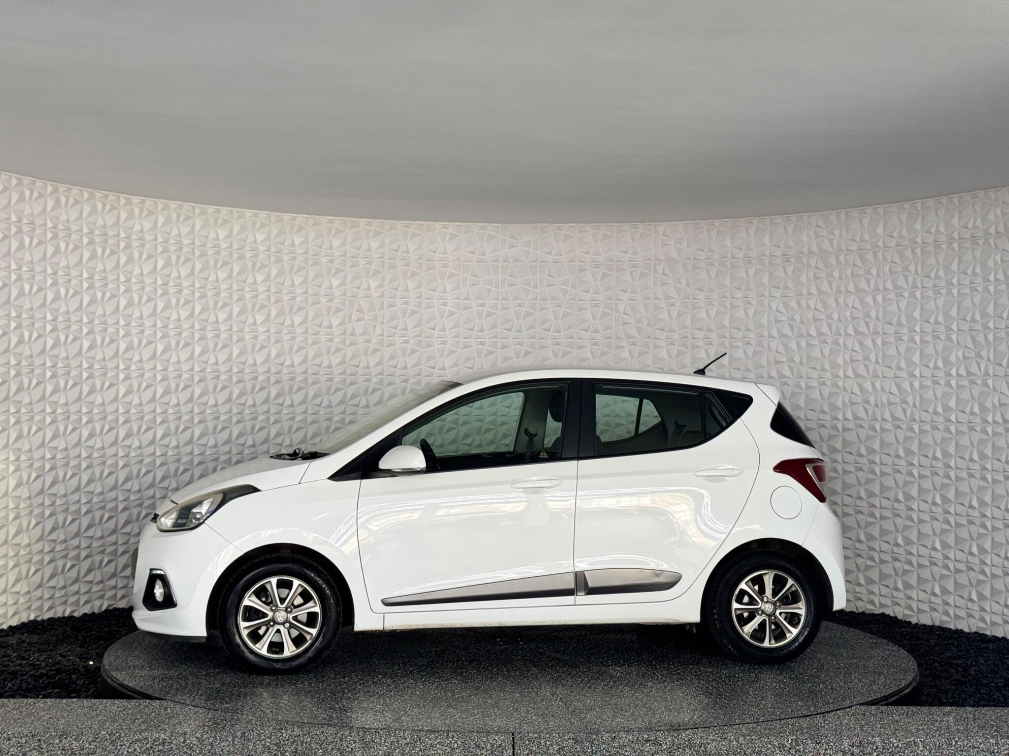Hyundai i10 - Image 19