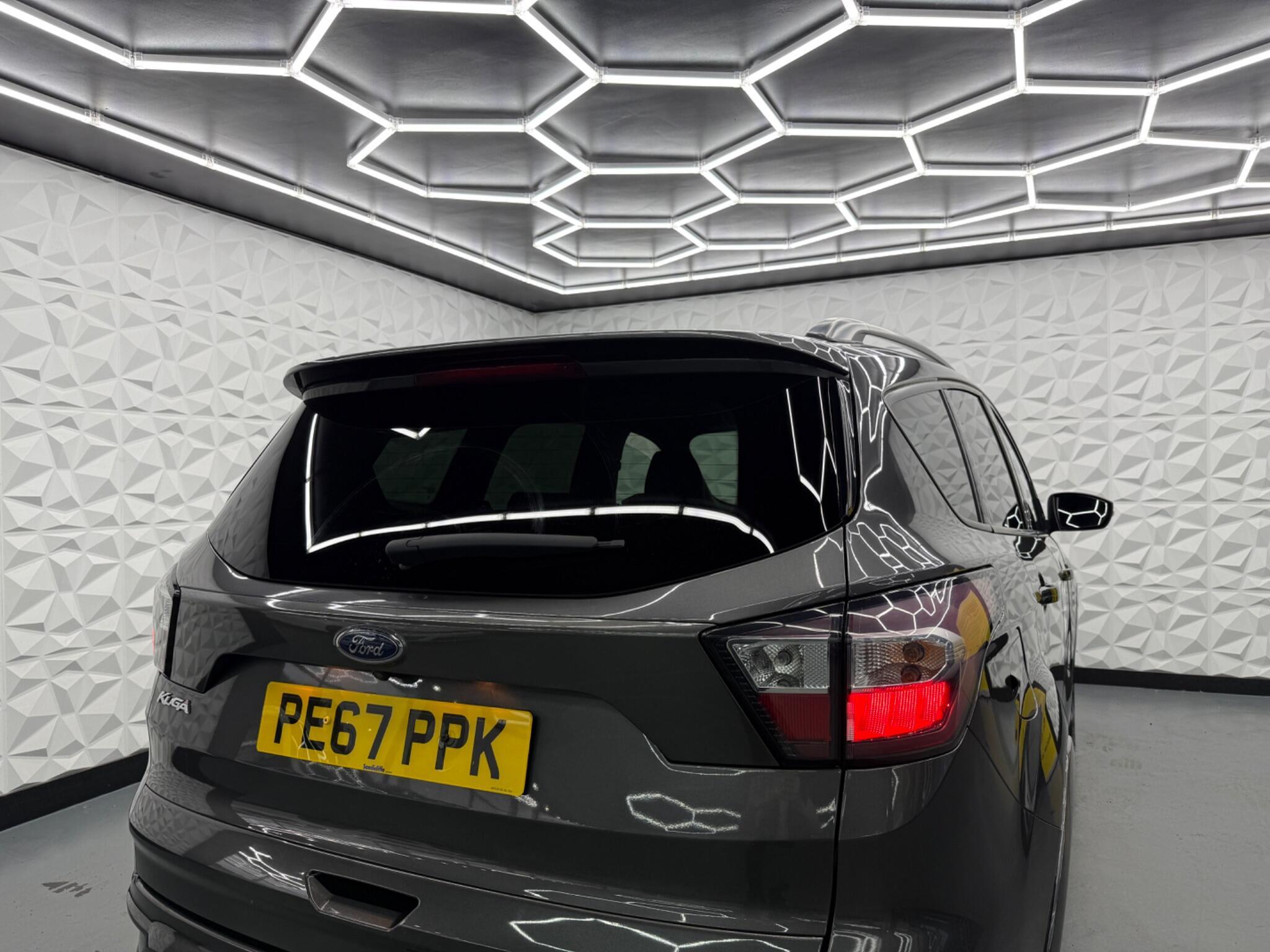 Ford Kuga - Image 19