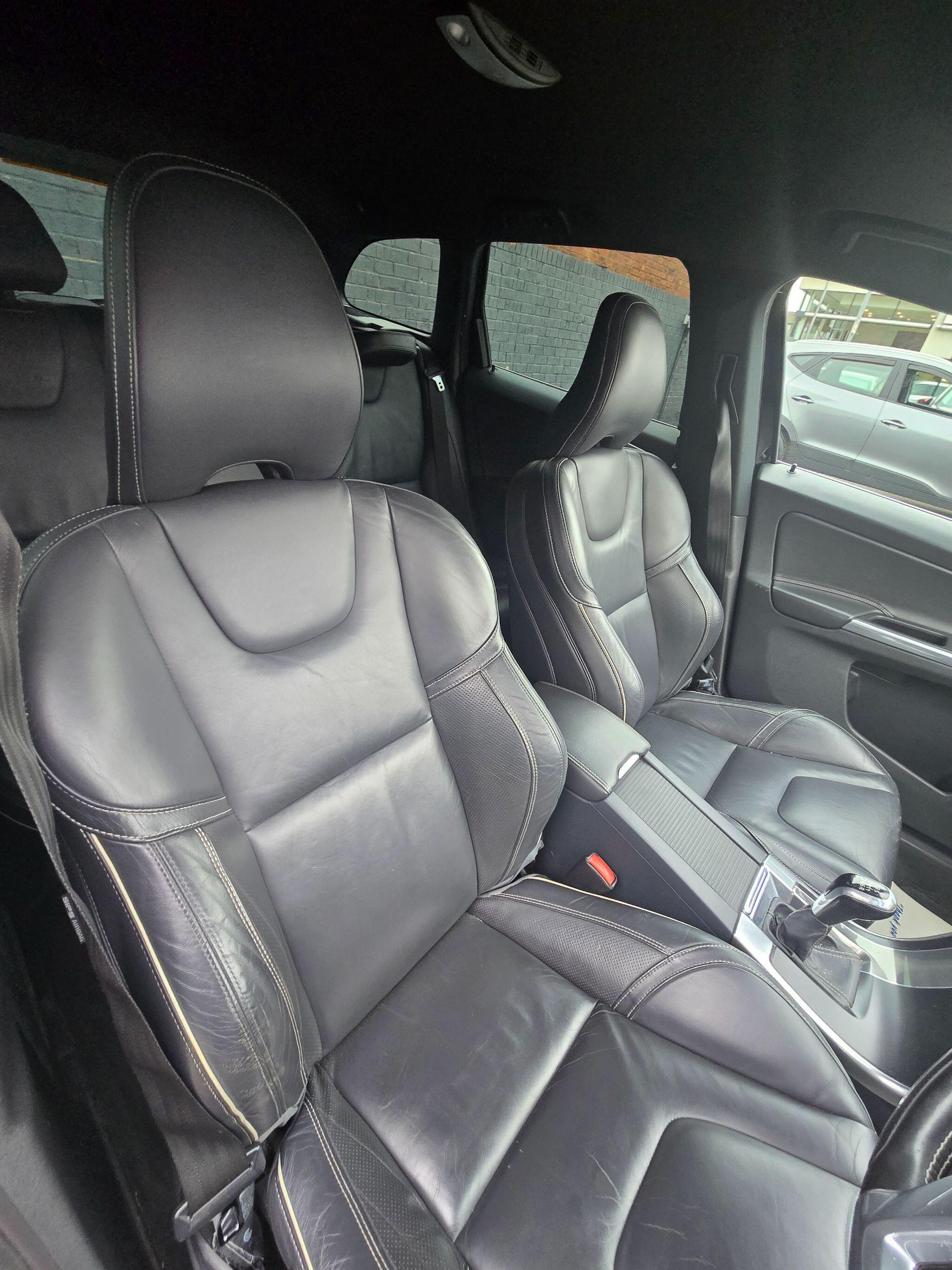 Volvo XC60 - Image 28