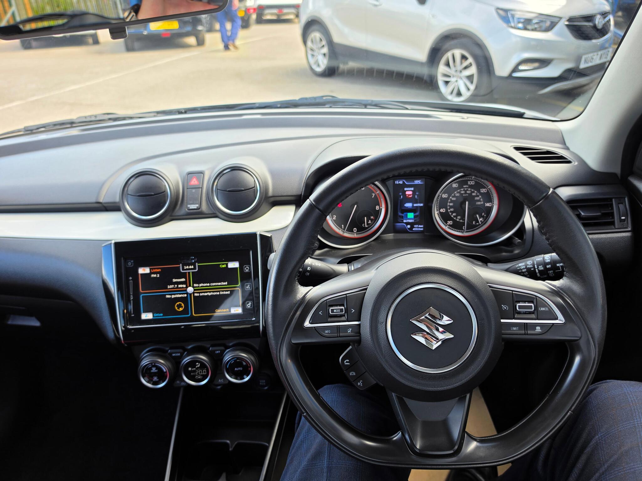 Suzuki Swift - Image 18