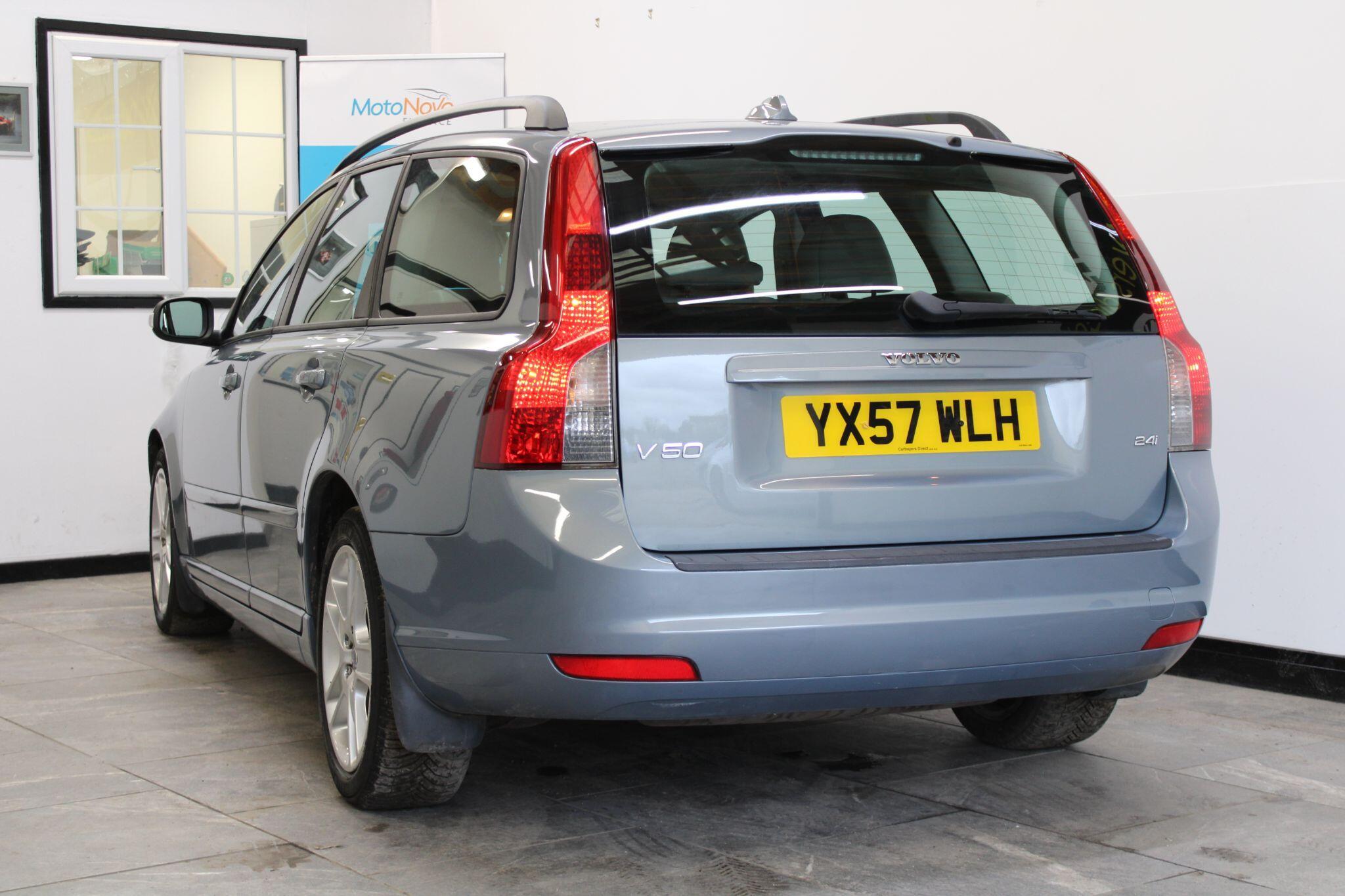 Volvo V50 - Image 17
