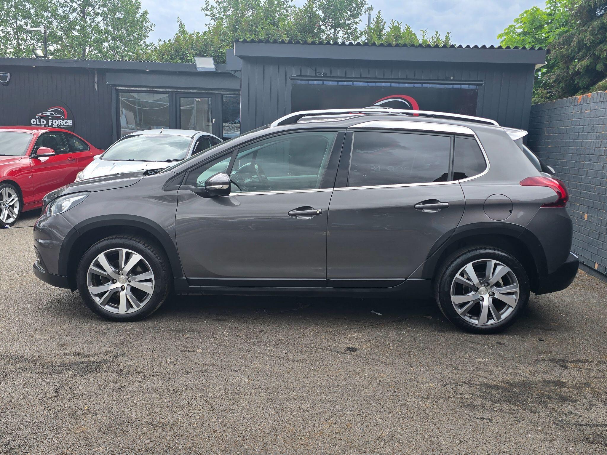 Peugeot 2008 - Image 6