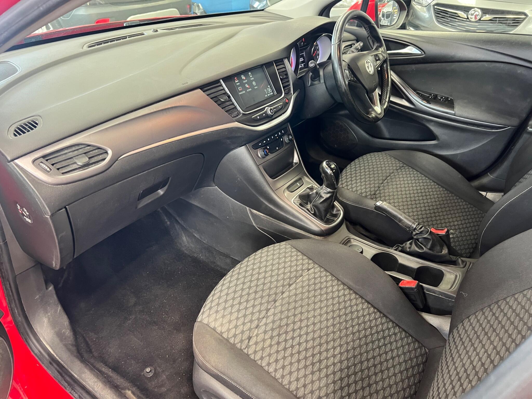 Vauxhall Astra - Image 26