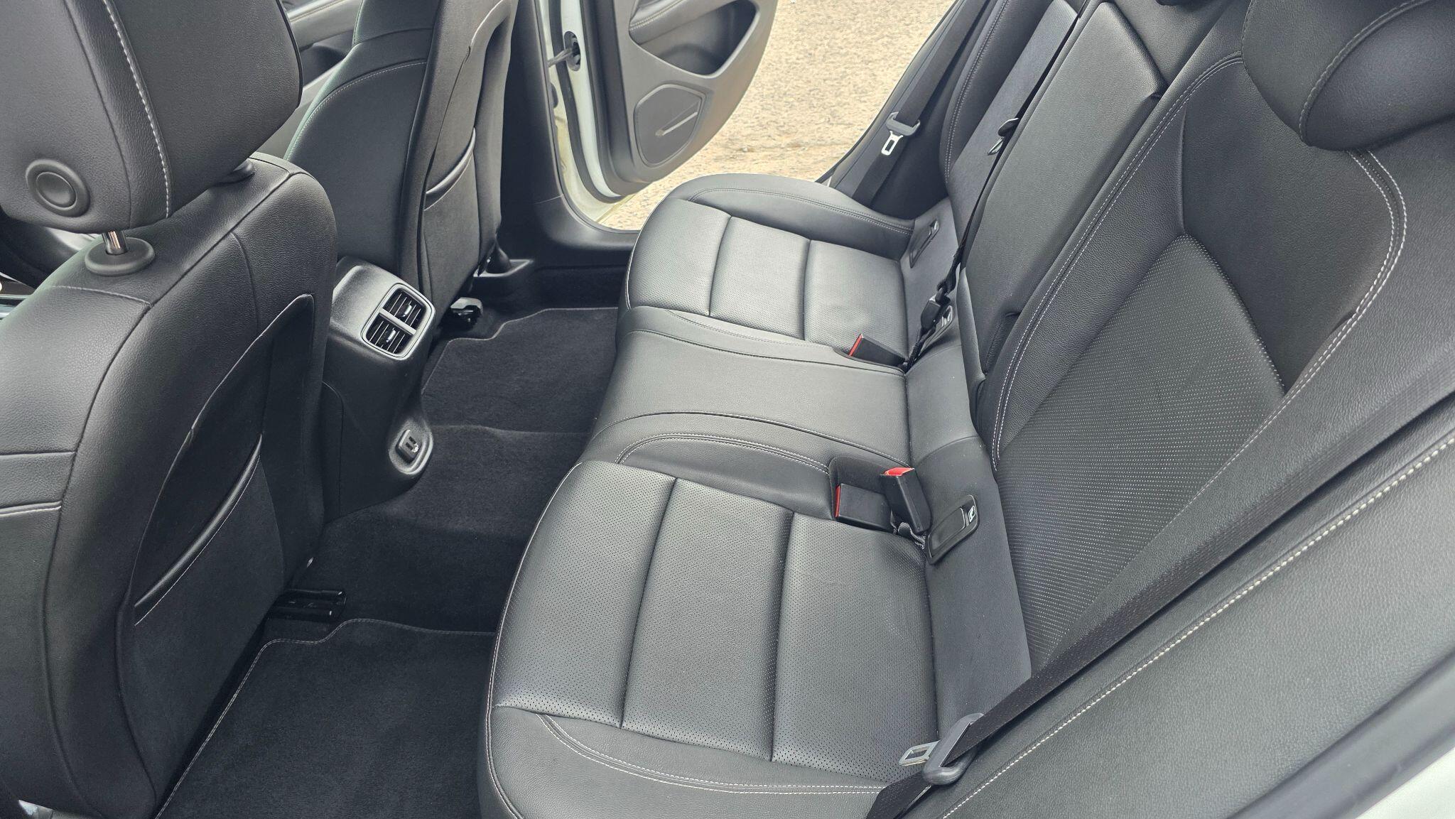 Vauxhall Insignia - Image 44