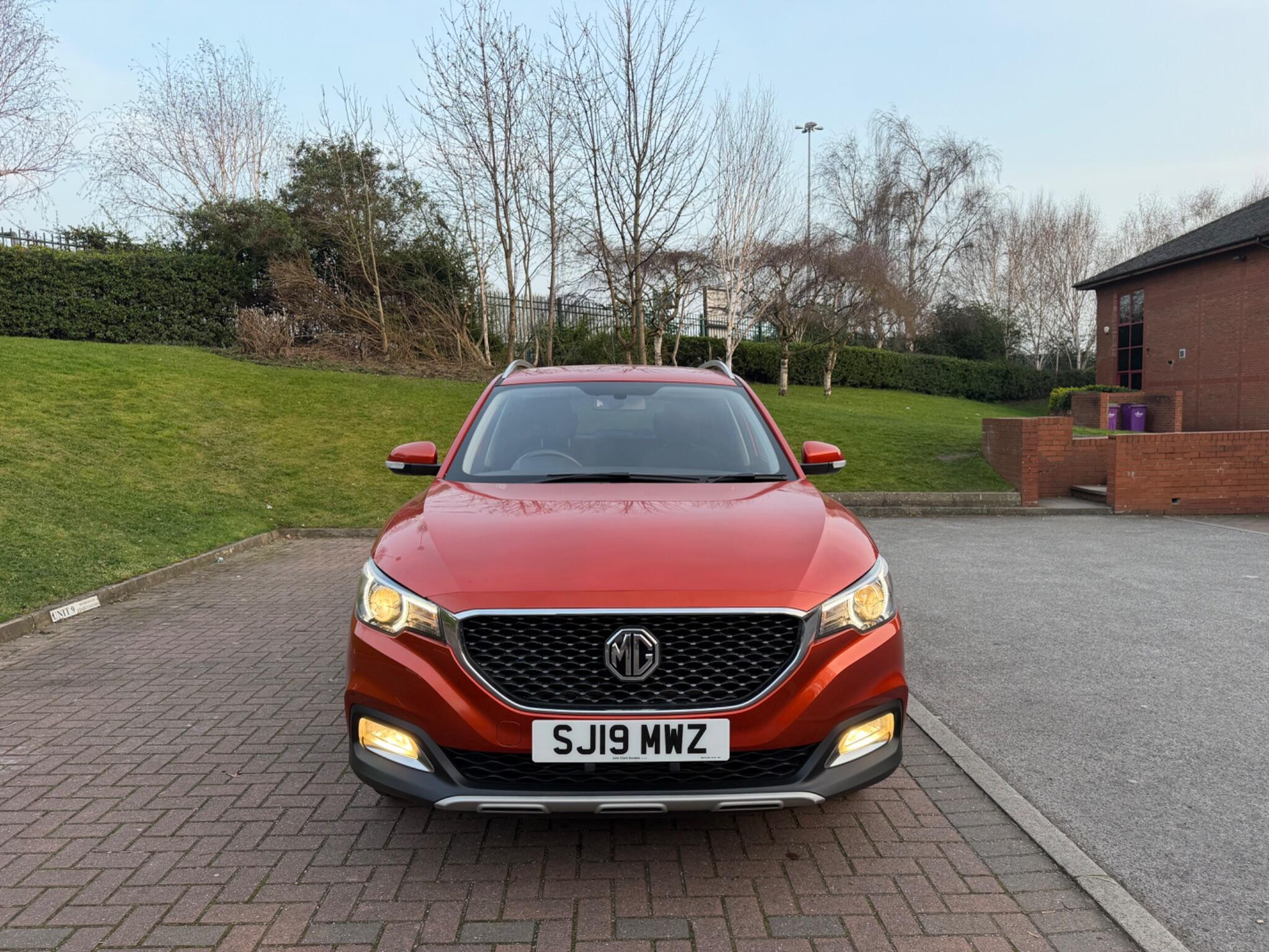 MG MG ZS - Image 5