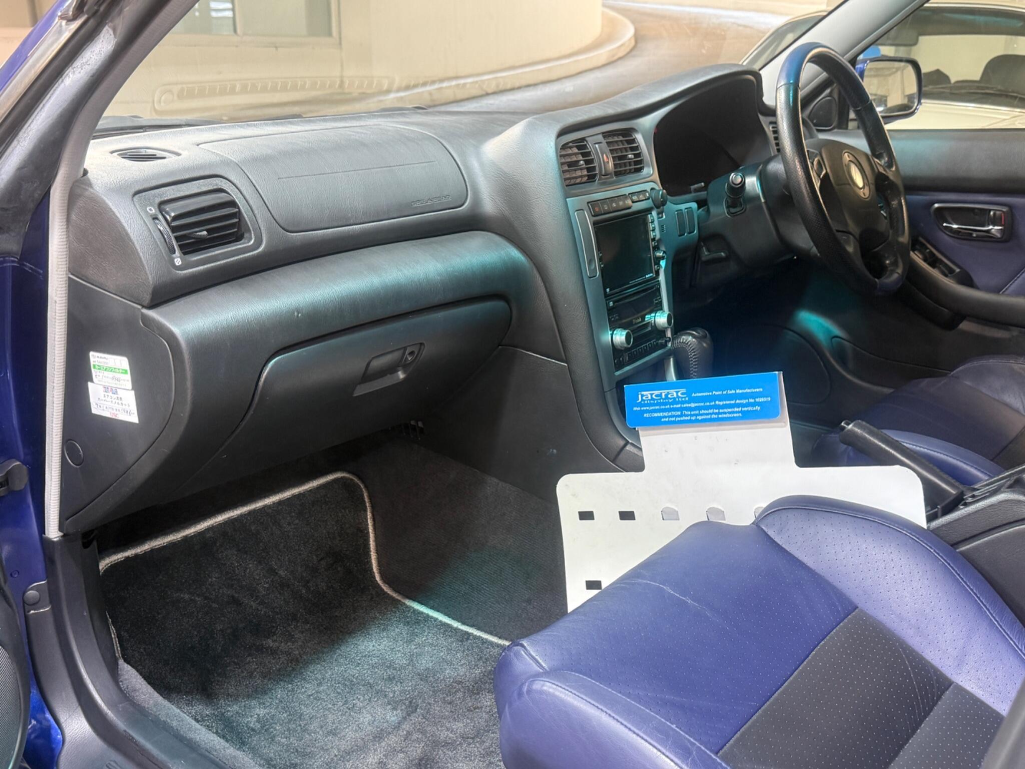 Subaru Legacy - Image 10