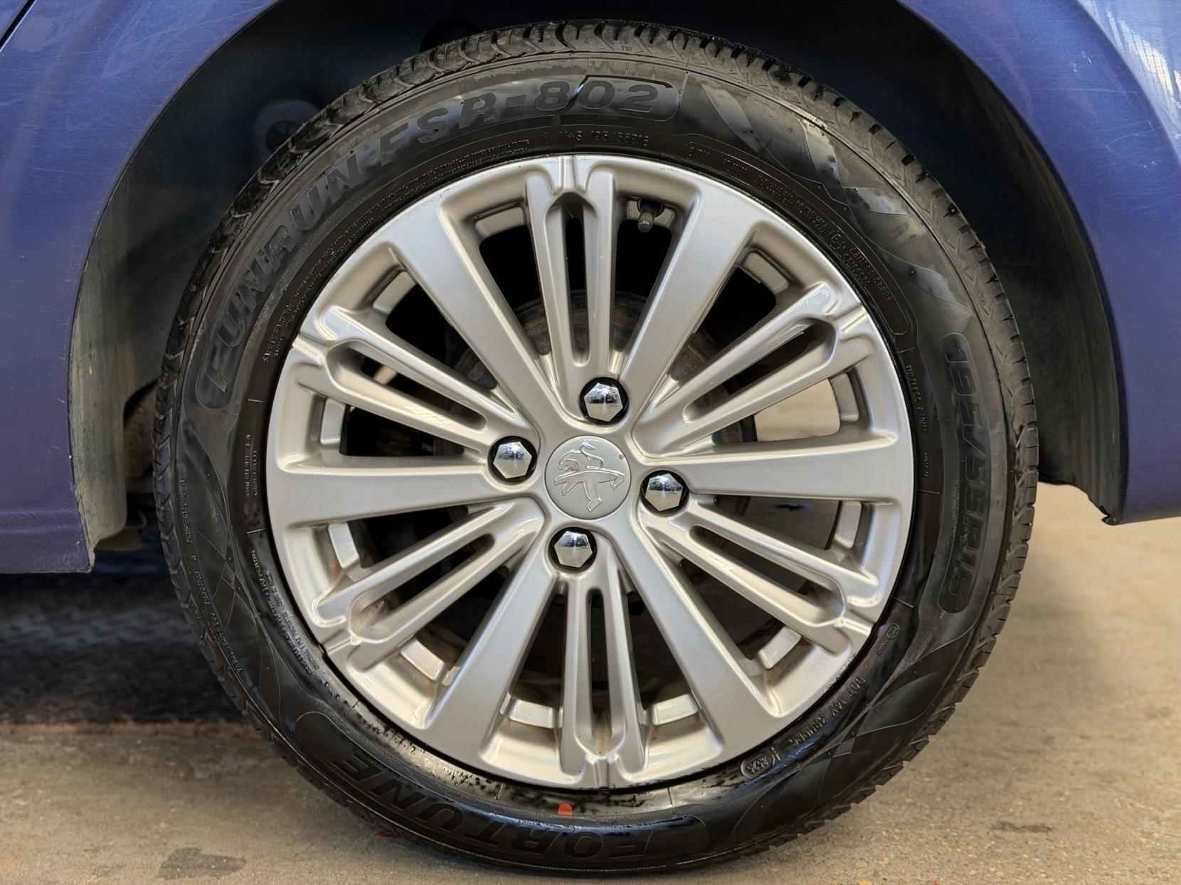 Peugeot 208 - Image 16