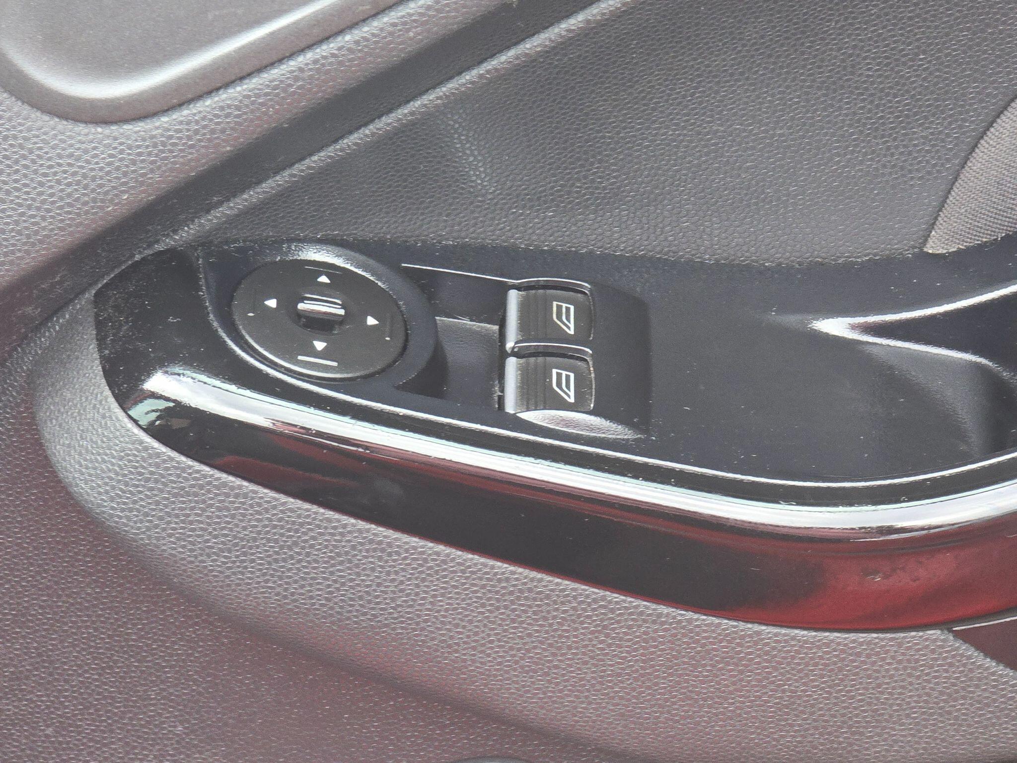 Ford Fiesta - Image 29