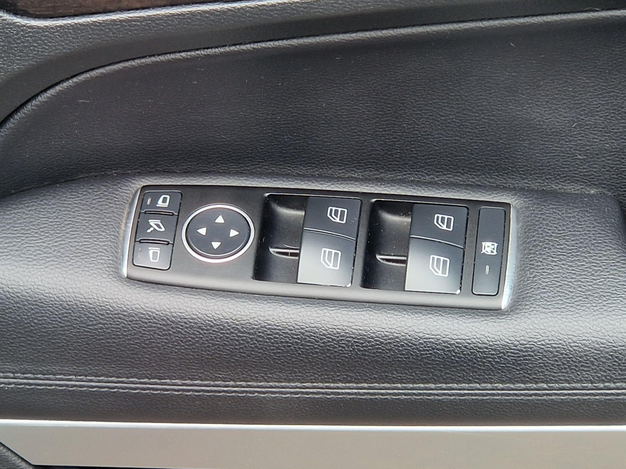 Mercedes E Class - Image 36