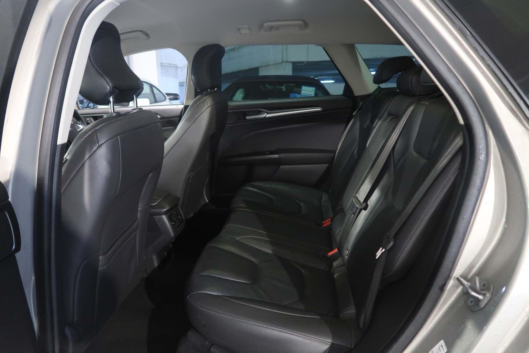 Ford Mondeo - Image 12
