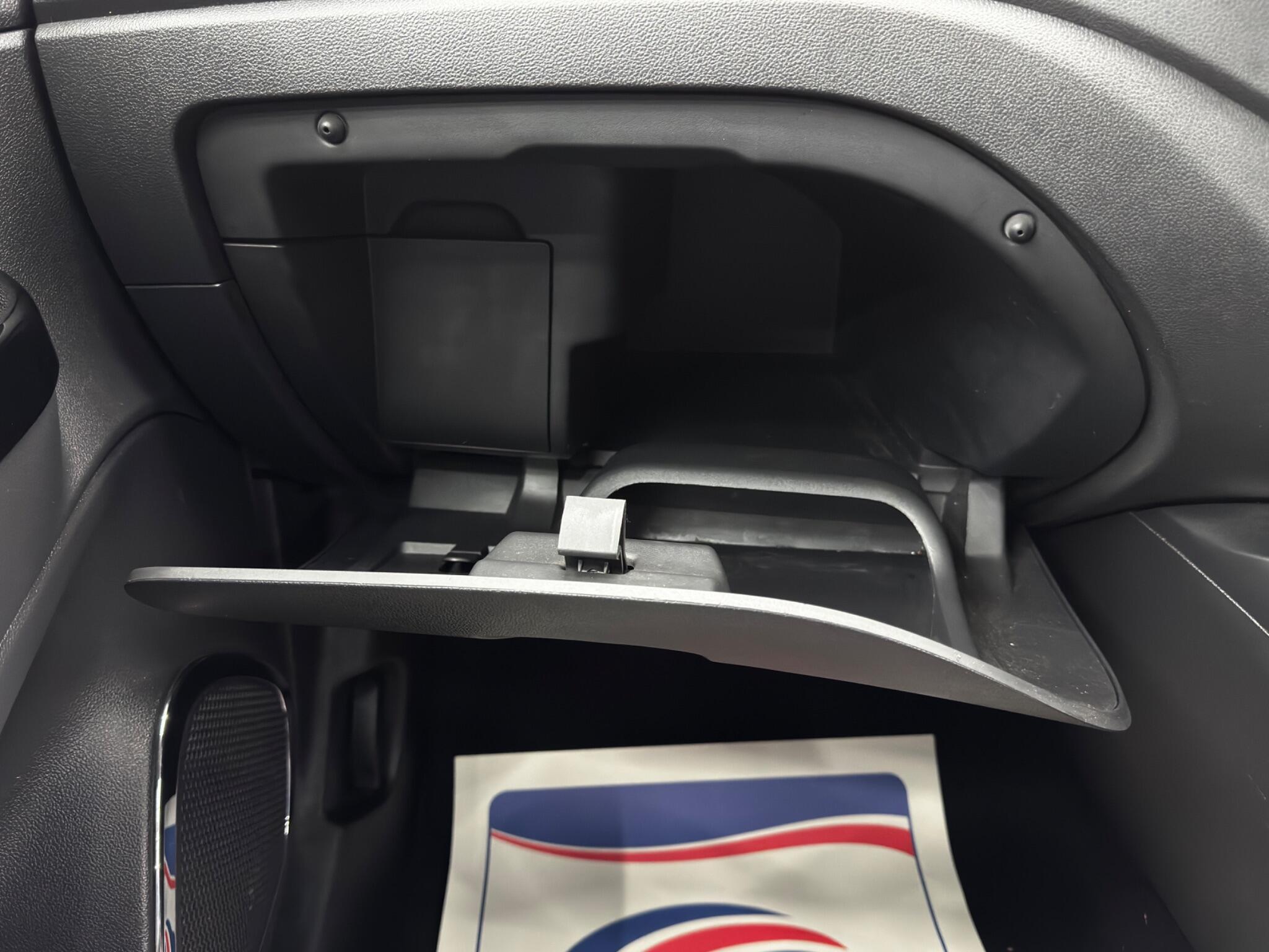 Renault Captur - Image 32