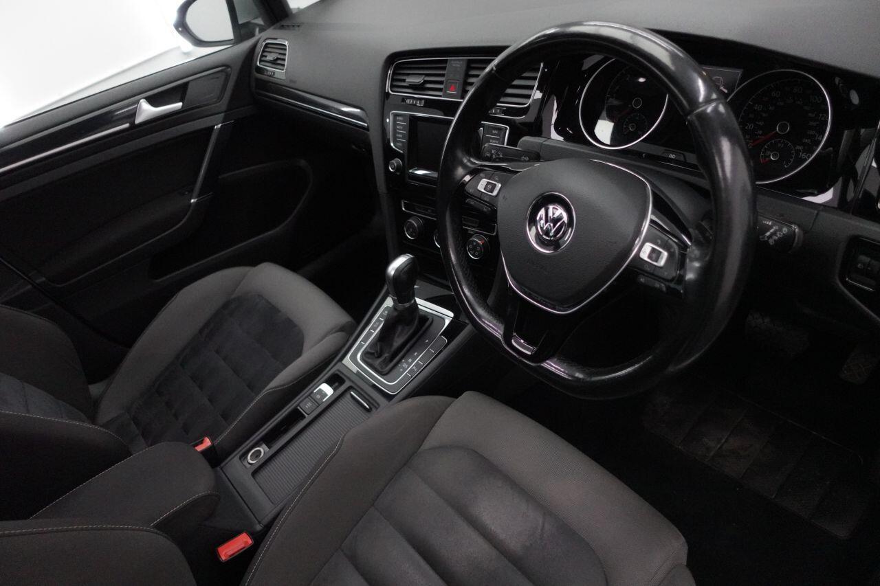 Volkswagen Golf - Image 15