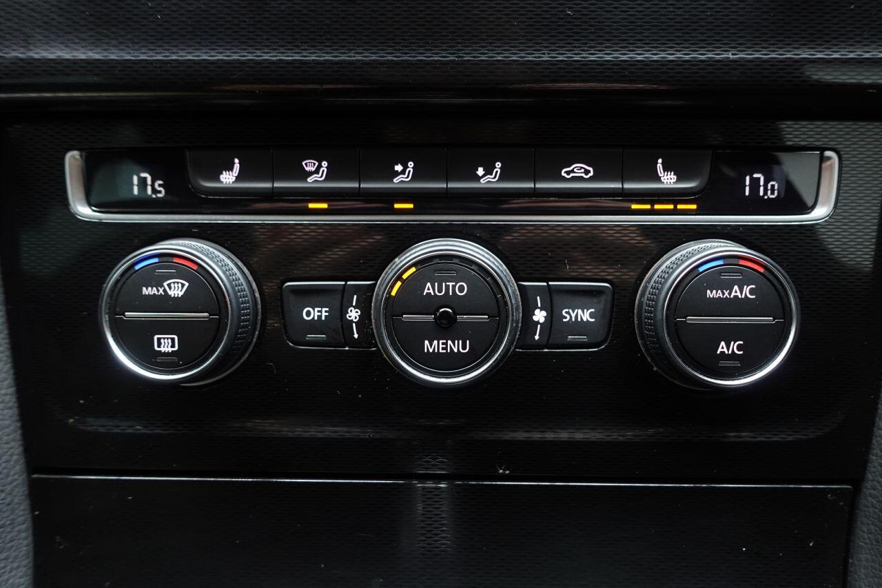 Volkswagen Golf - Image 42